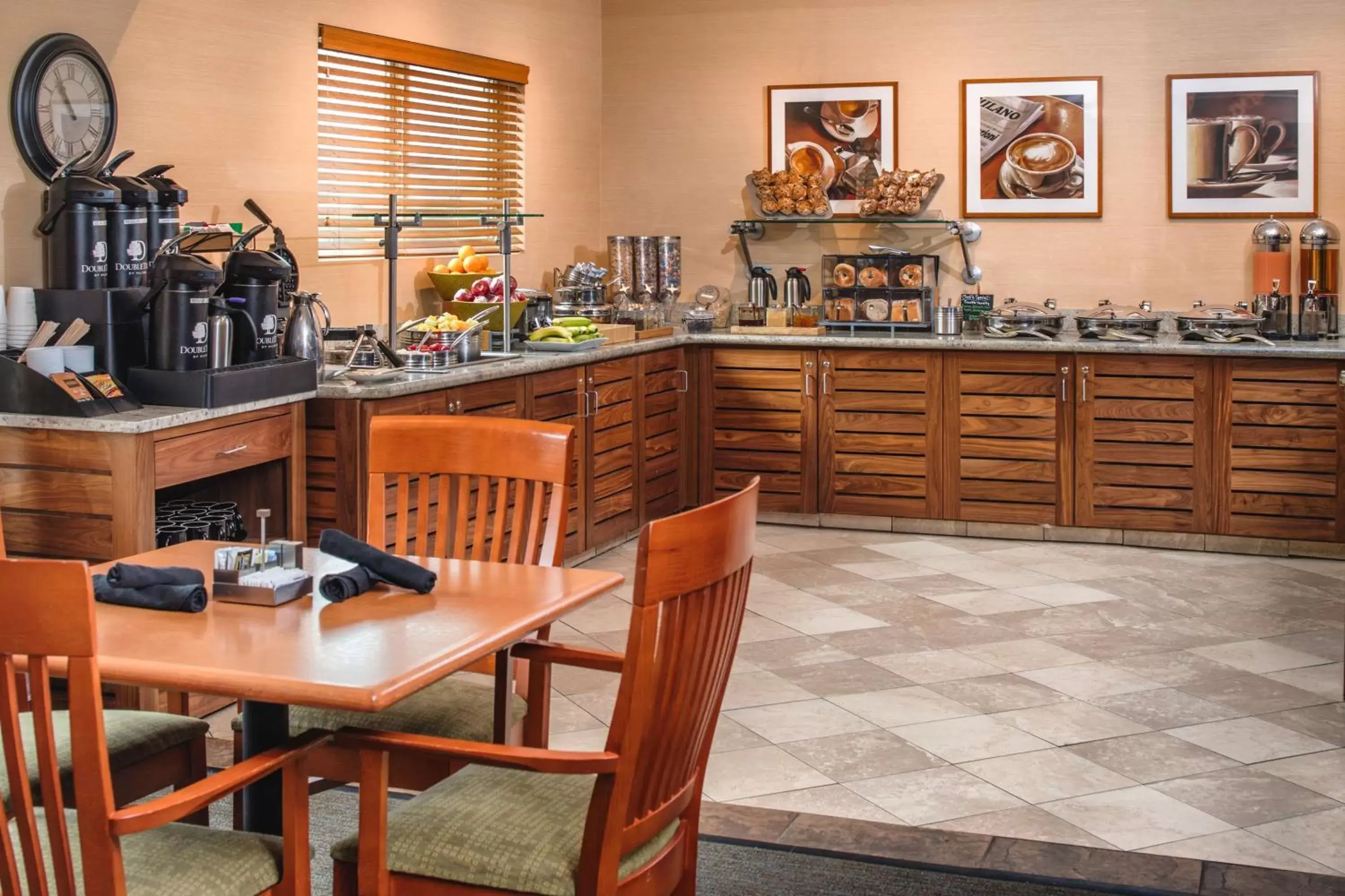 Restaurant/places to eat in DoubleTree by Hilton Portland - Beaverton Restaurant/places to eat in DoubleTree by Hilton Portland - Beaverton