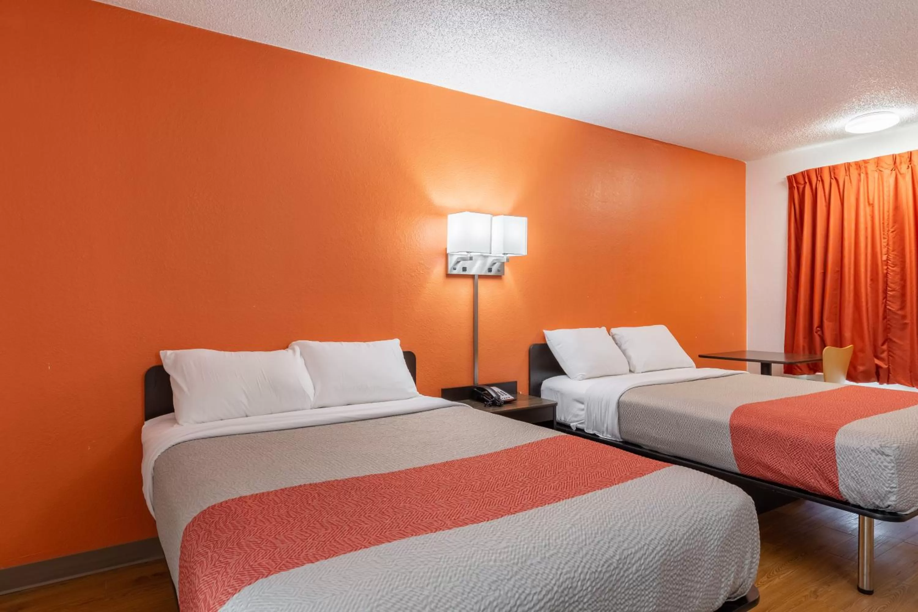 Bedroom, Bed in Motel 6-Bryan, TX - University Area