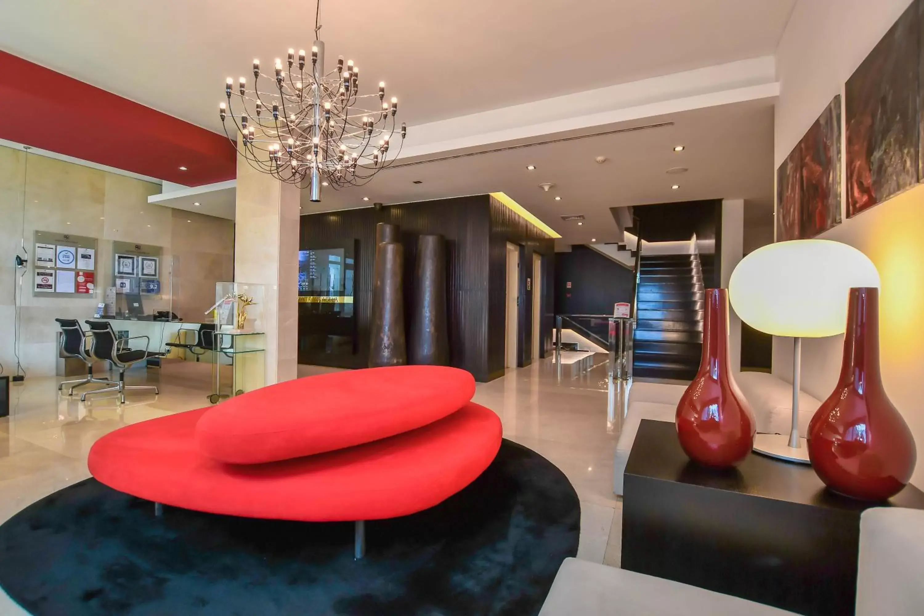 Seating area, Lobby/Reception in Quinta Mirabela - Design Hotel