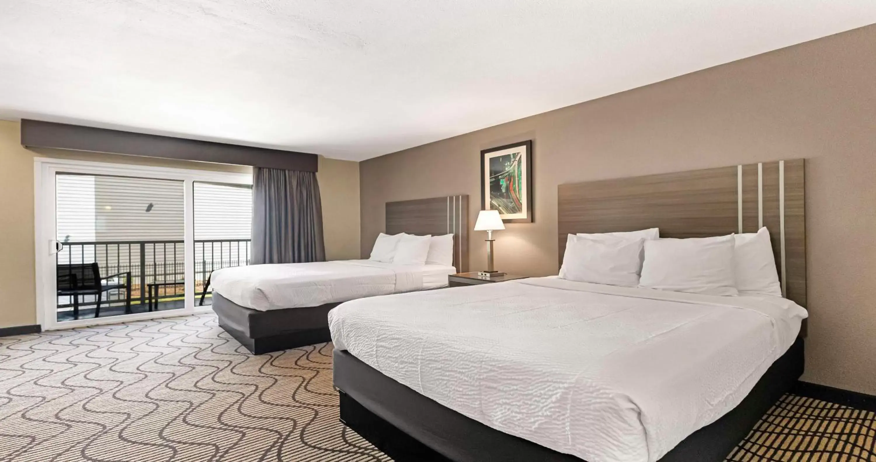 Bedroom, Bed in SureStay Plus Hotel by Best Western Sacramento North