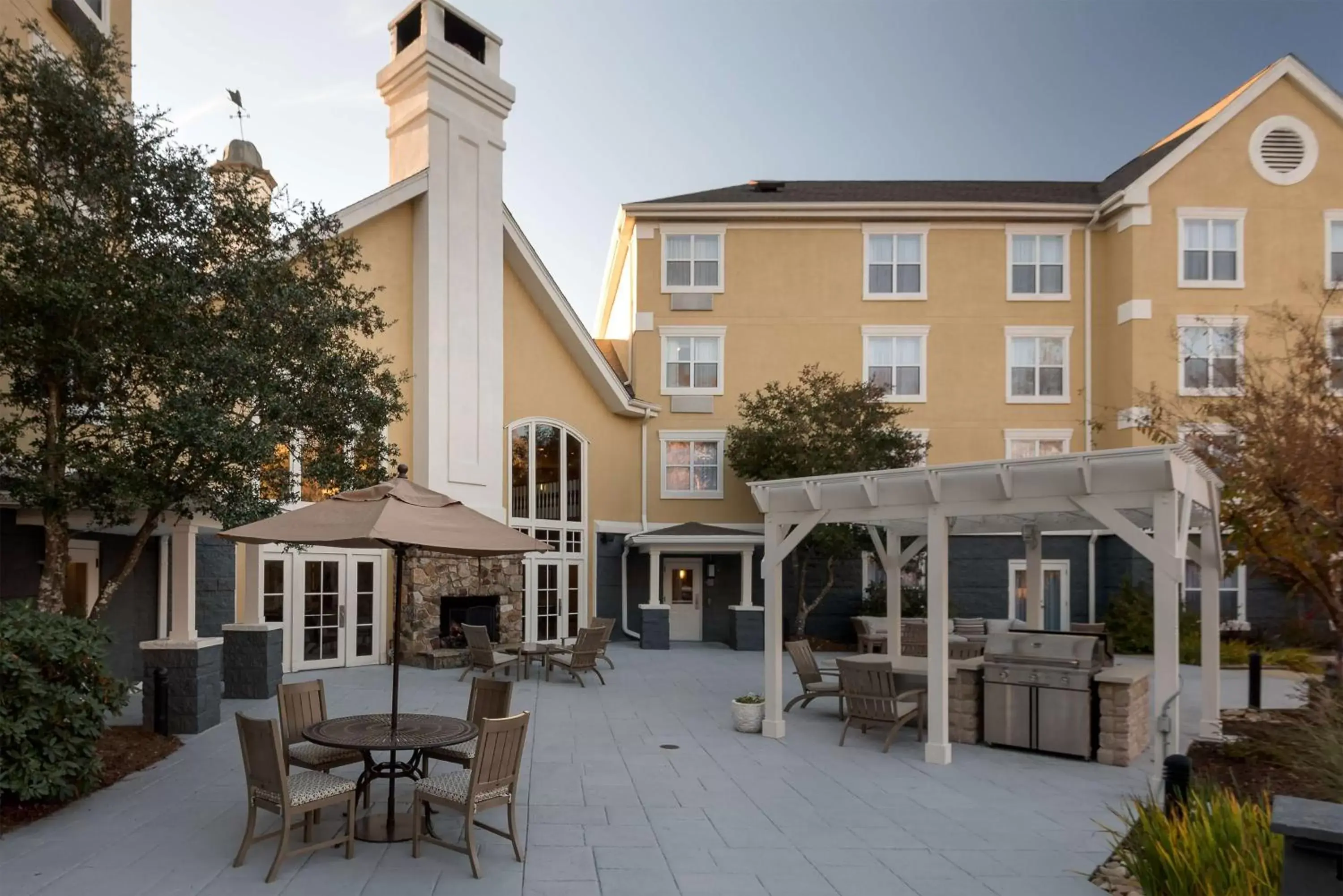 Patio, Property Building in Homewood Suites by Hilton Raleigh/Cary