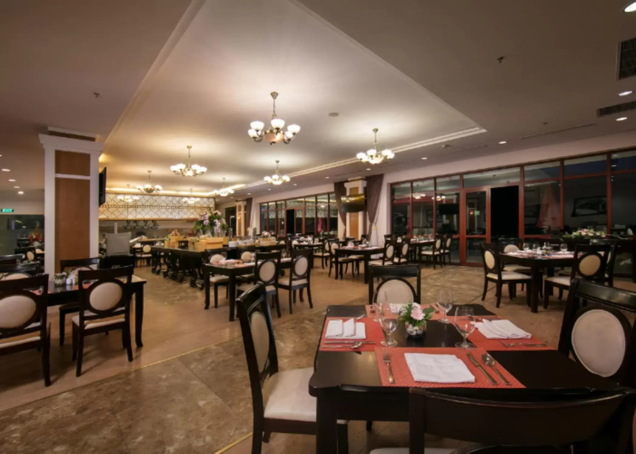 Restaurant/Places to Eat in Swiss-Belresort Tuyen Lam