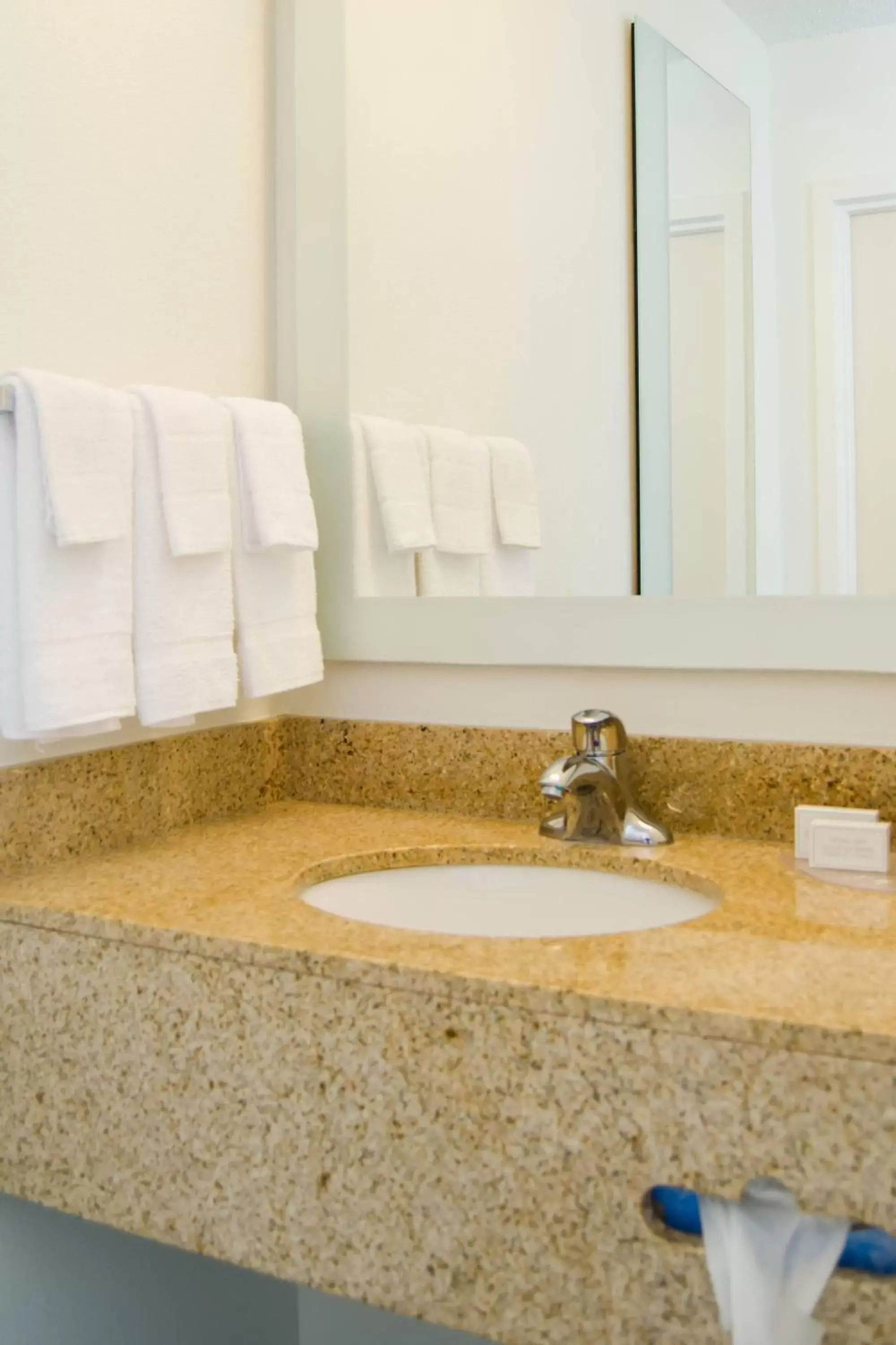 Bathroom in SpringHill Suites by Marriott Baton Rouge South