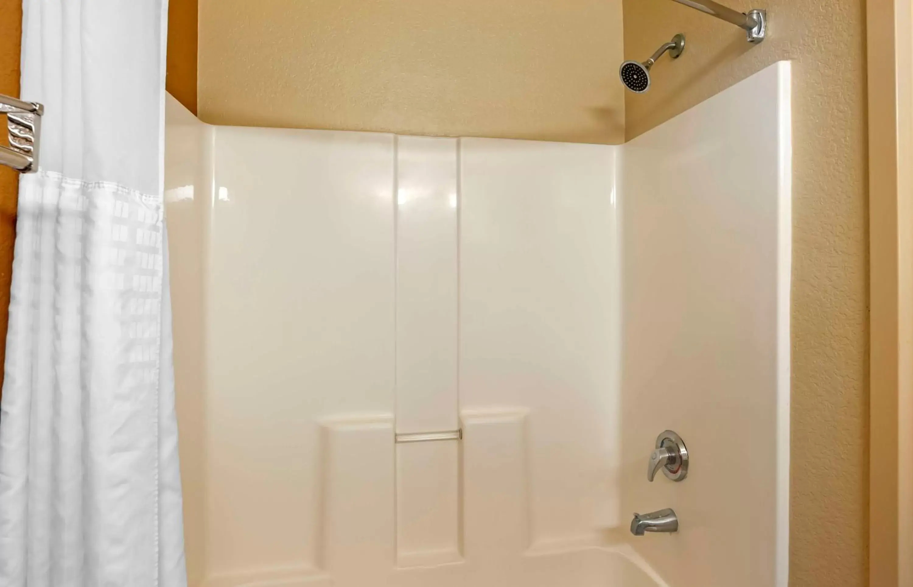 Bathroom in Extended Stay America Suites - San Diego - Mission Valley - Stadium