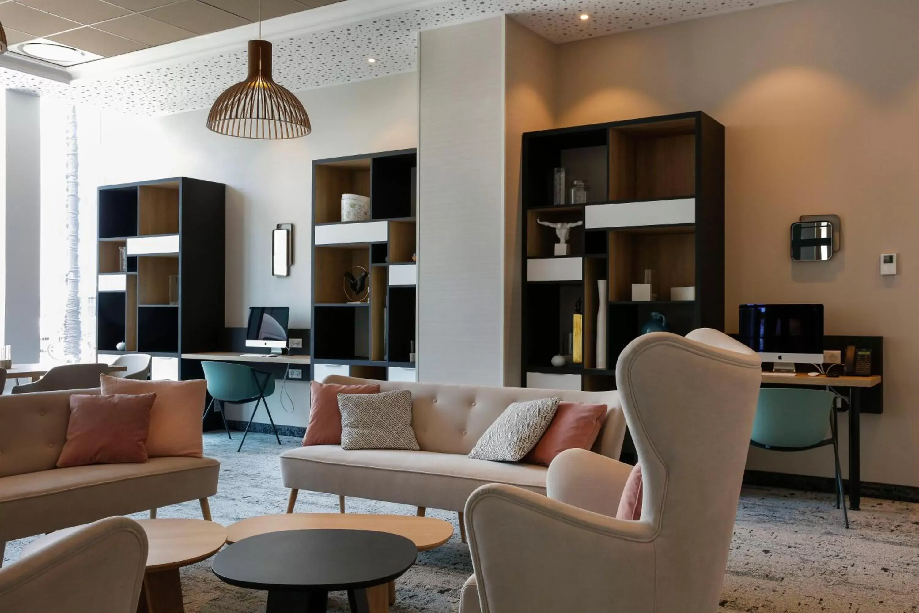 Lobby or reception, Seating Area in Hilton Garden Inn Bordeaux Centre