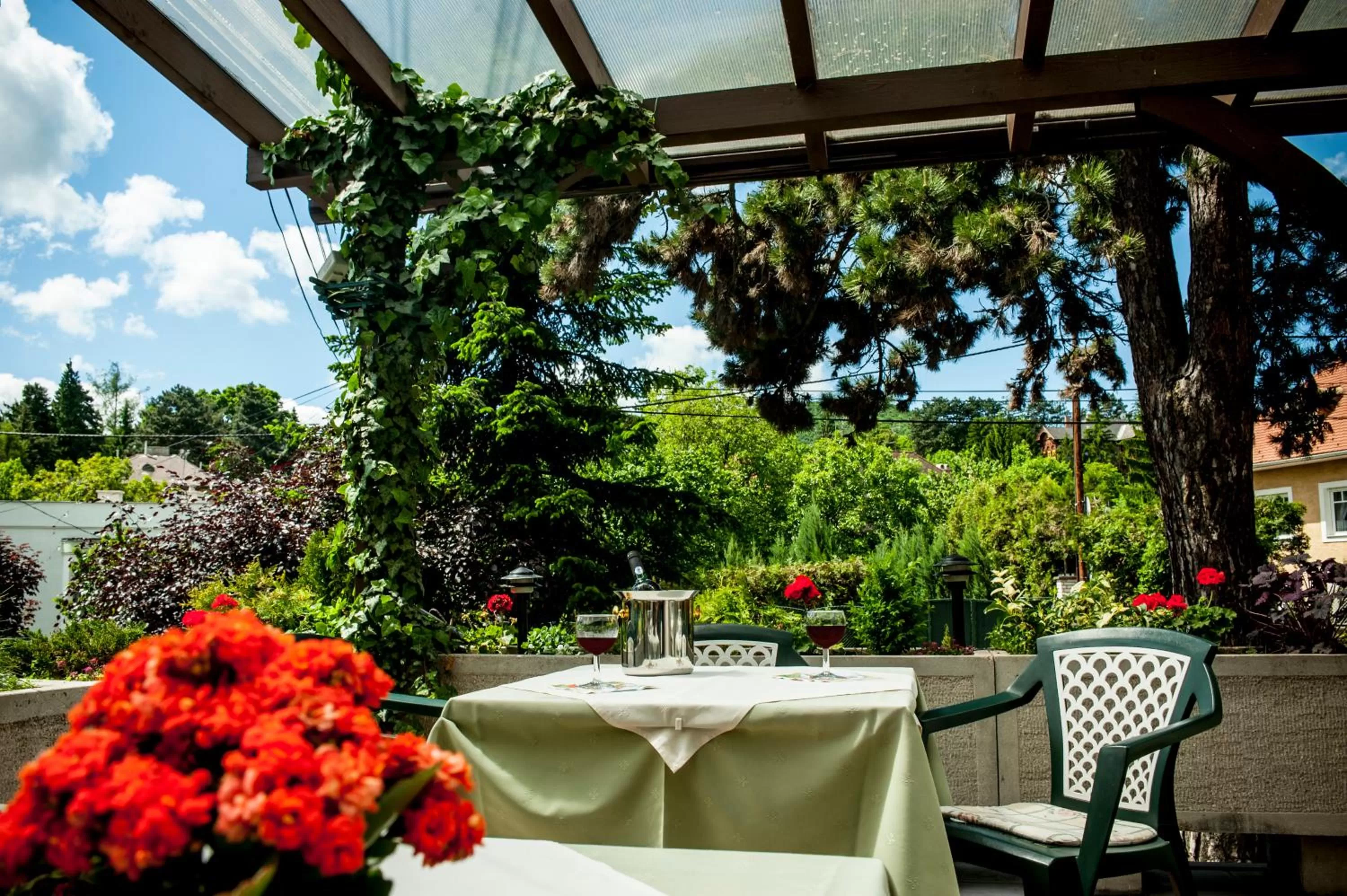 Restaurant/places to eat in Beatrix Hotel