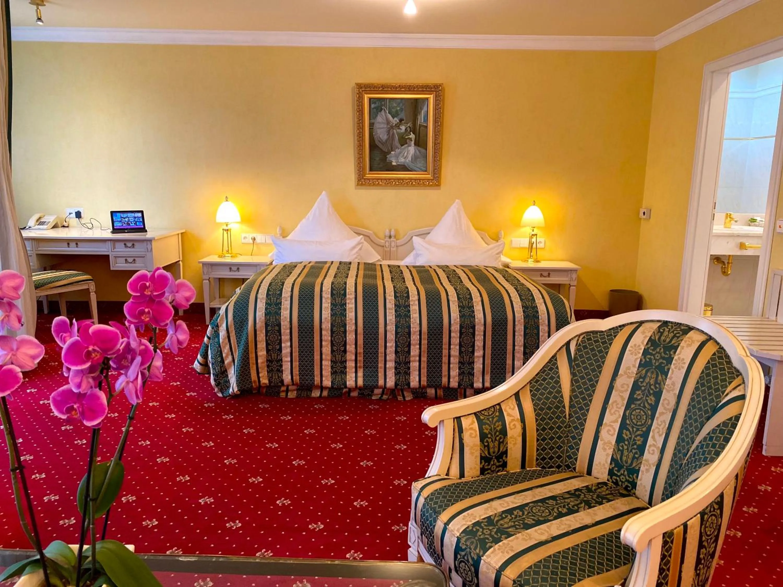 Photo of the whole room, Bed in Zur Weinsteige