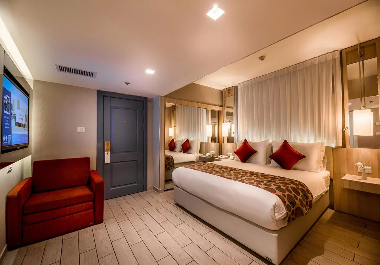 TV and multimedia, Bed in Astral Maris Hotel