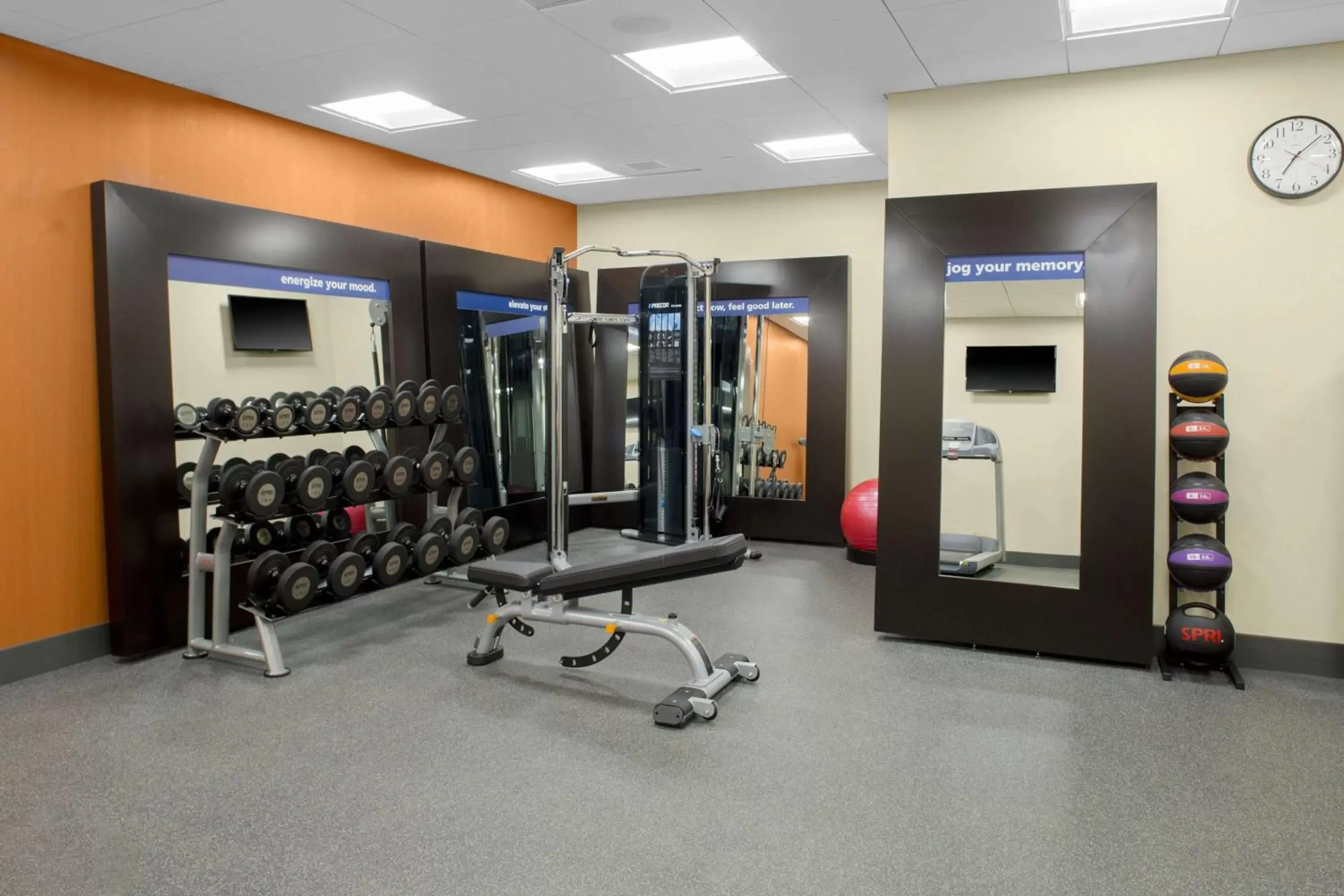 Fitness centre/facilities in Hampton Inn & Suites Manchester, Vt Fitness centre/facilities in Hampton Inn & Suites Manchester, Vt