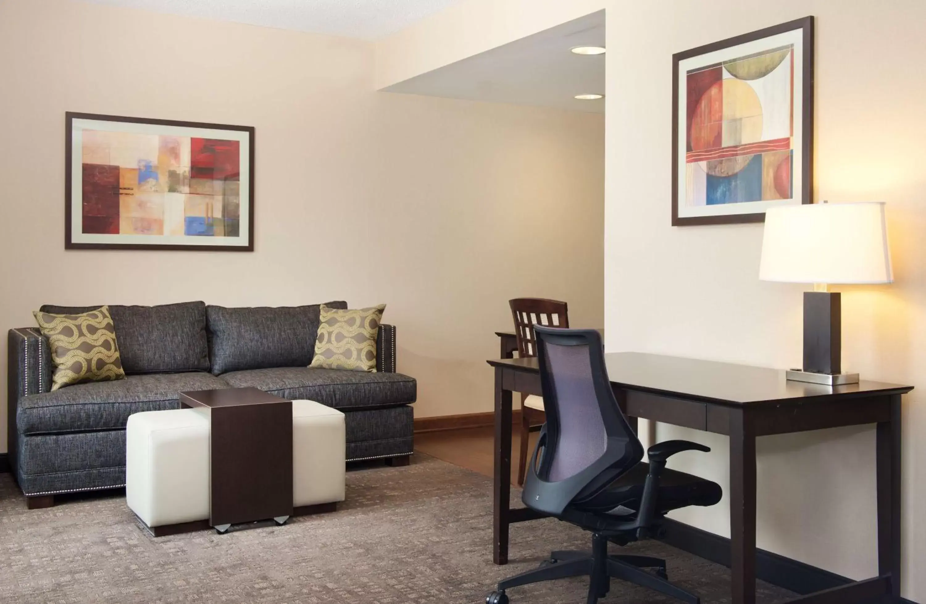 Bedroom, Seating Area in Homewood Suites by Hilton Pittsburgh-Southpointe