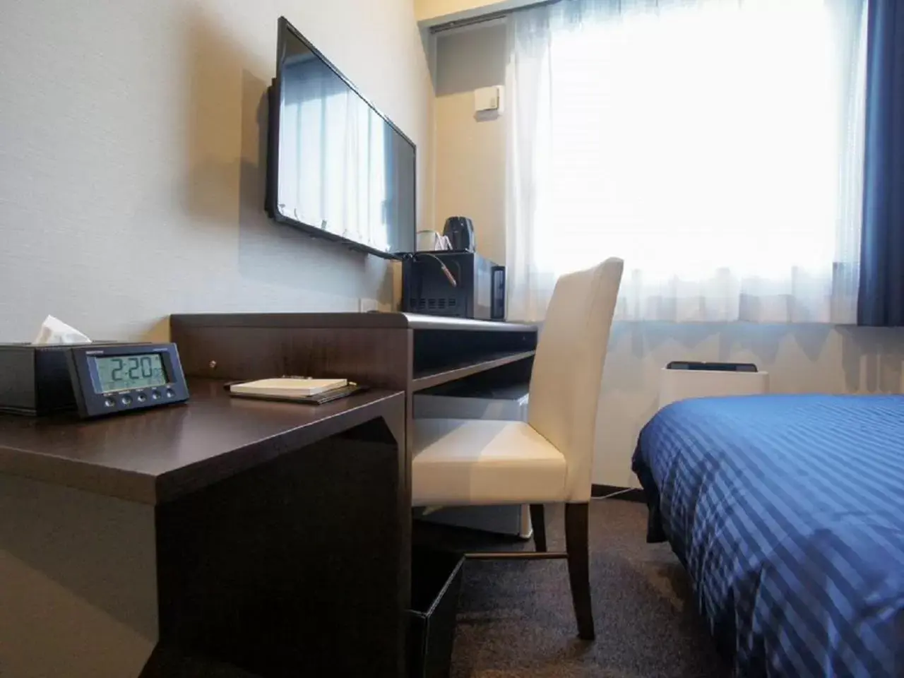 Double Room with Small Double Bed - single occupancy - Smoking in HOTEL LiVEMAX PREMIUM Umeda EAST Double Room with Small Double Bed - single occupancy - Smoking in HOTEL LiVEMAX PREMIUM Umeda EAST