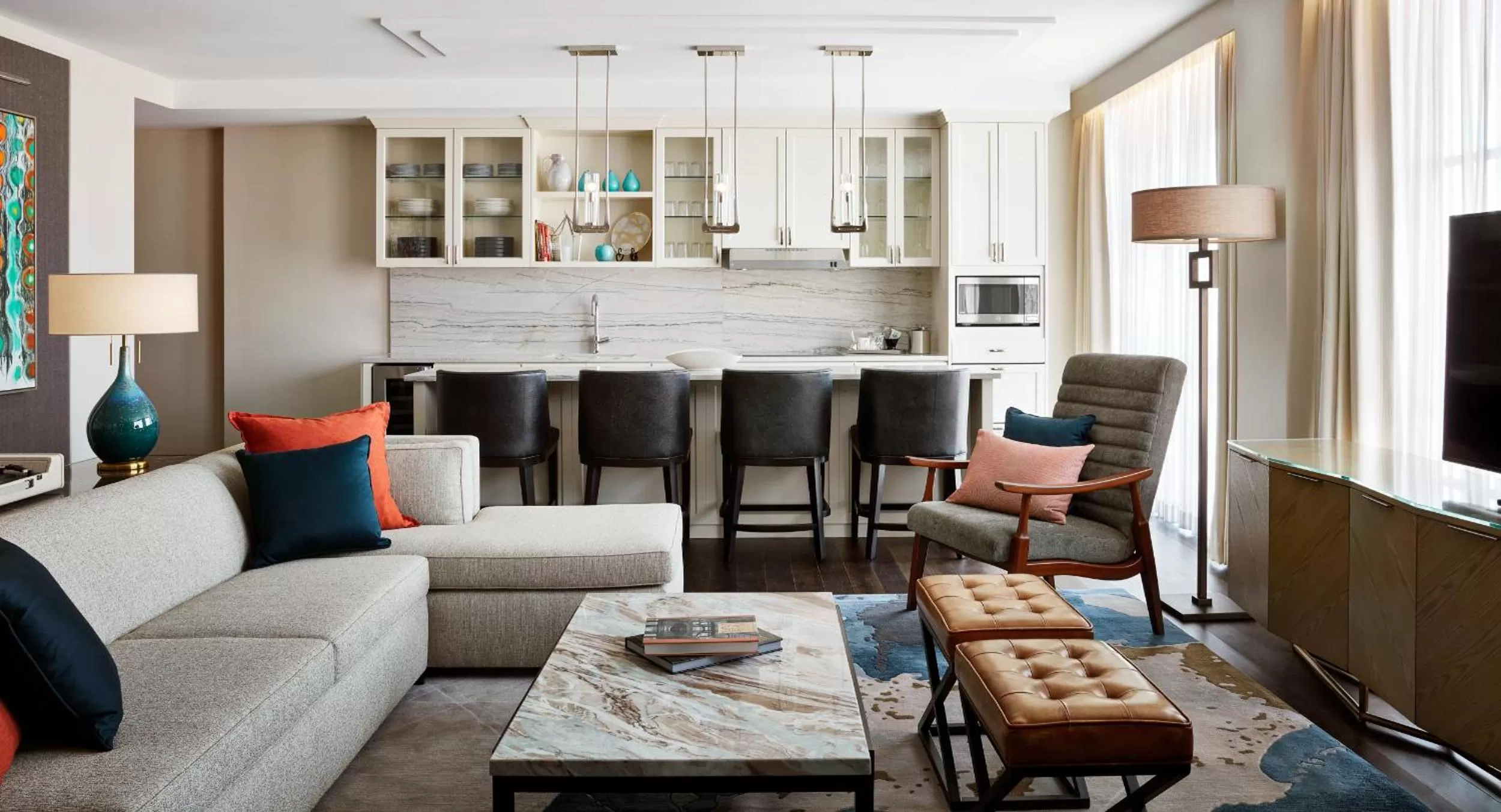 TV and multimedia in Sophy Hyde Park