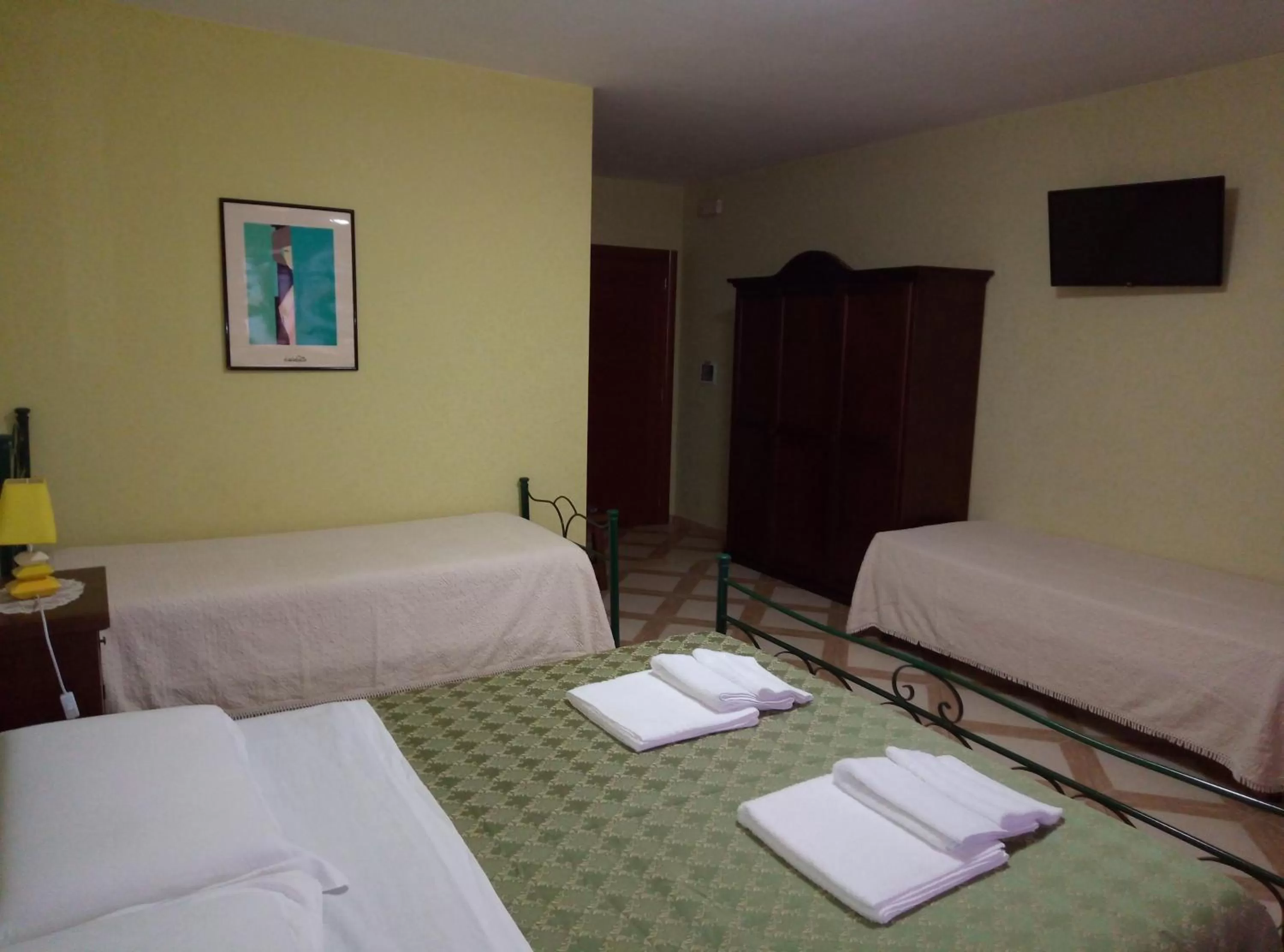 Restaurant/places to eat, Bed in Mamma Assunta