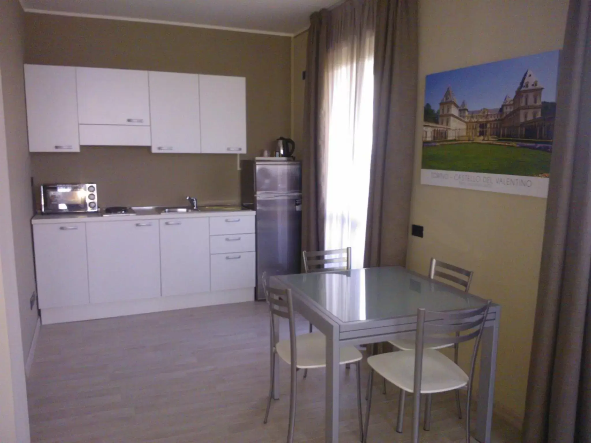 Kitchen or kitchenette, Kitchen/Kitchenette in Green Class Hotel Candiolo