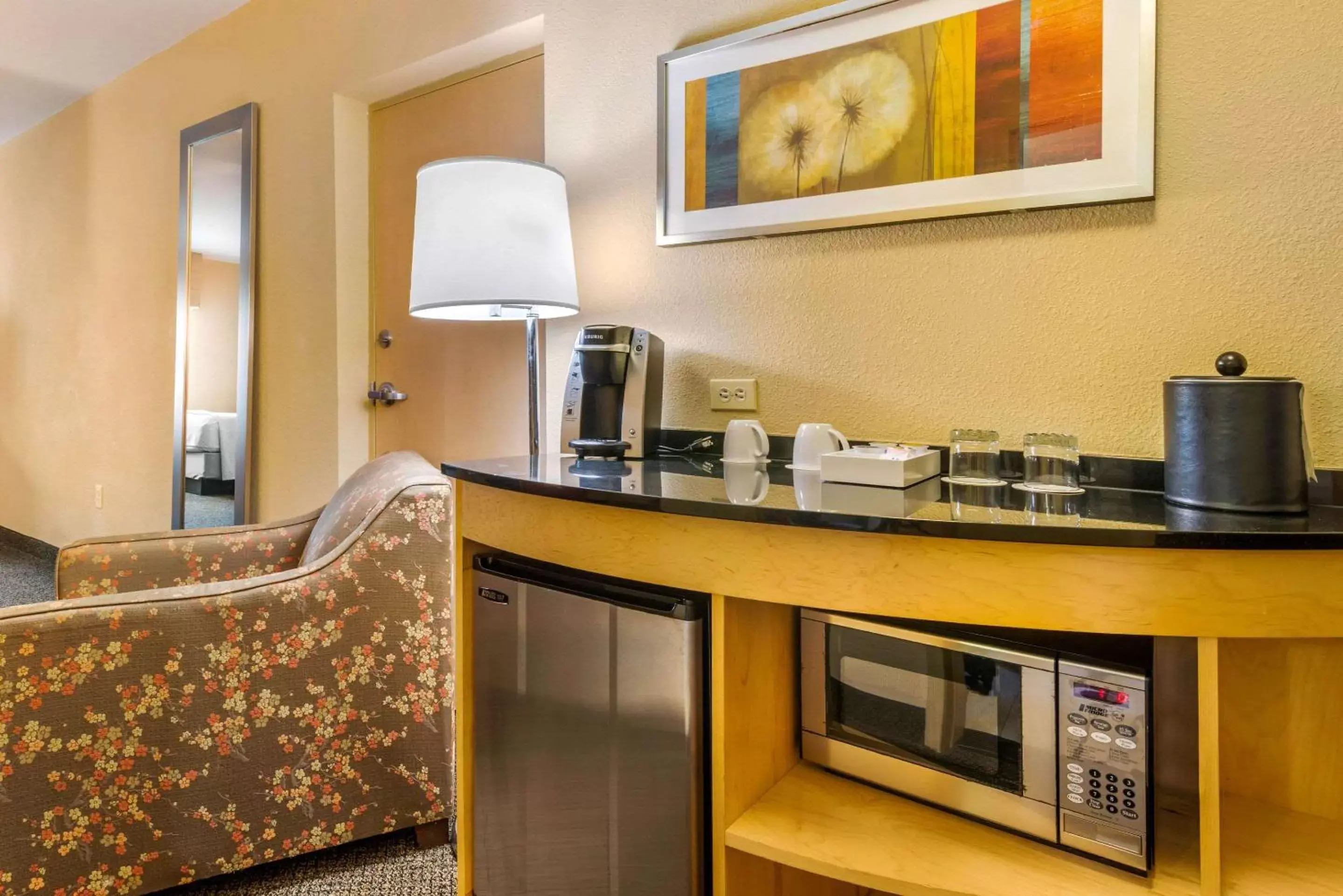 Queen Suite - Accessible/Non-Smoking in Cambria Hotel Ft Lauderdale, Airport South & Cruise Port Queen Suite - Accessible/Non-Smoking in Cambria Hotel Ft Lauderdale, Airport South & Cruise Port