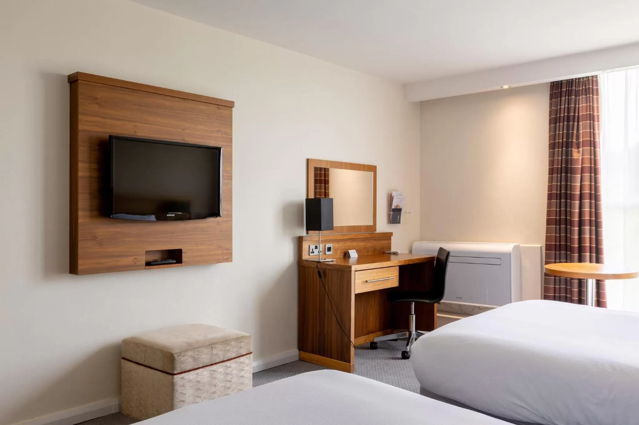 Photo of the whole room, Bed in Holiday Inn Newcastle Gosforth Park by IHG