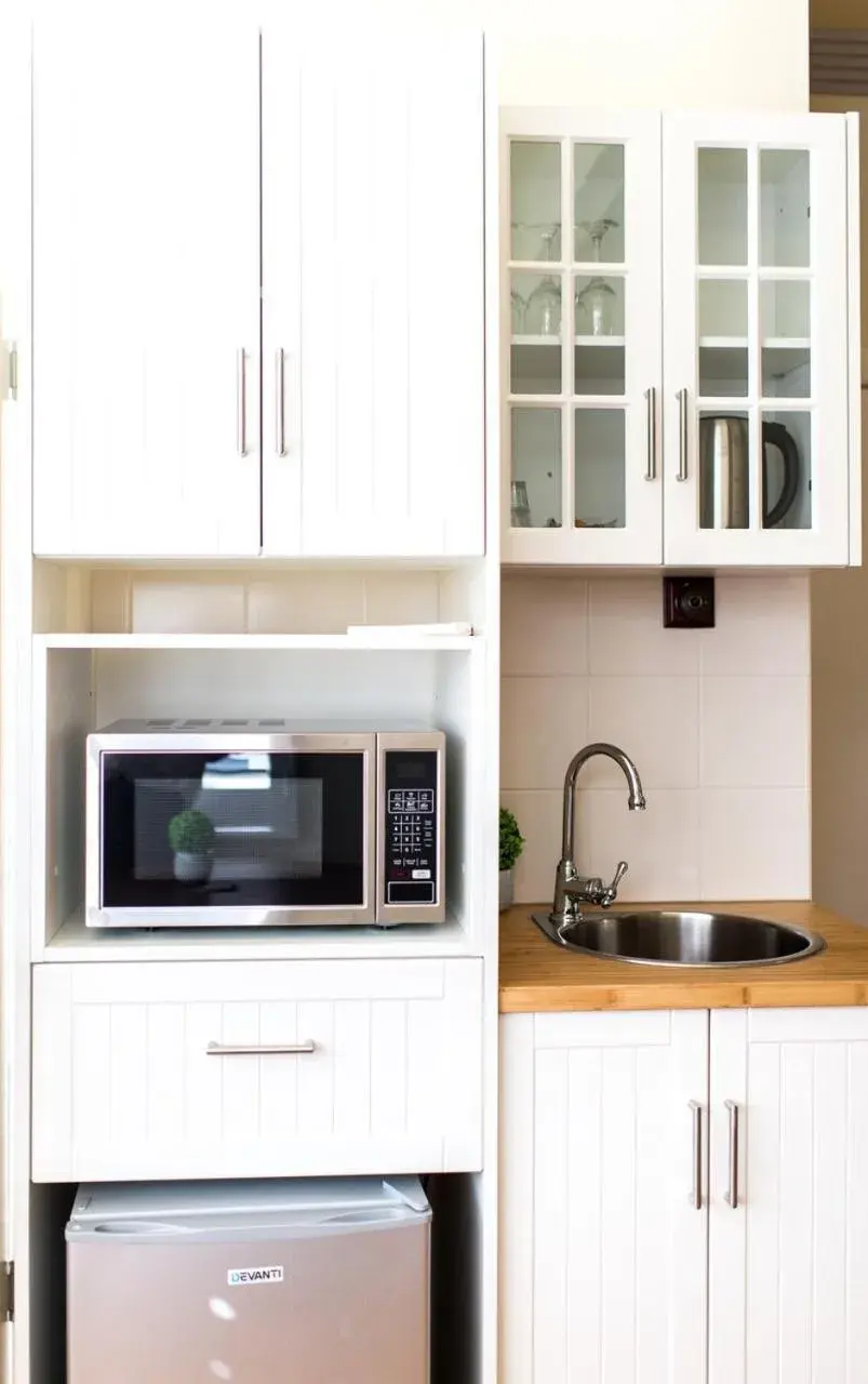 Kitchen/Kitchenette in Canungra Hotel