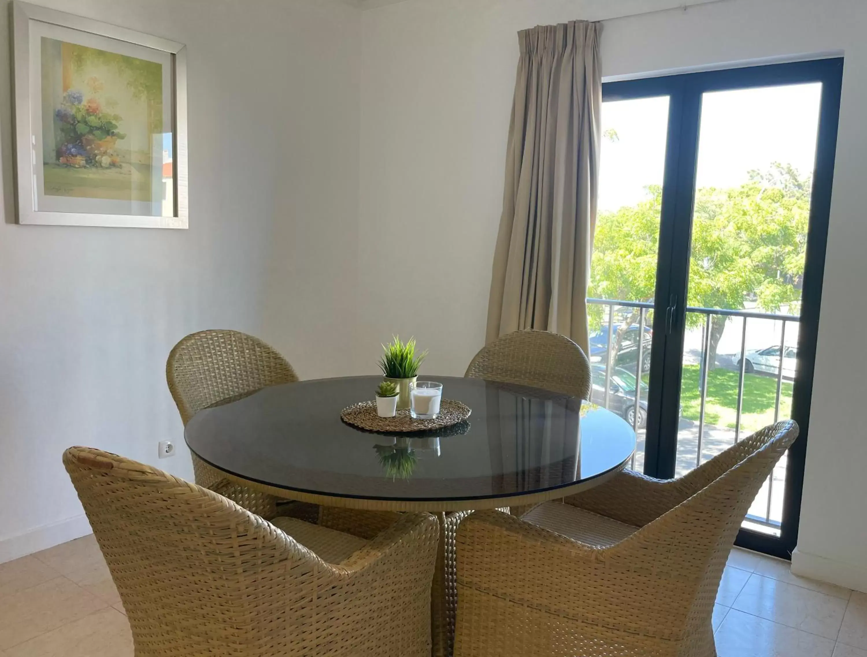Dining Area in Mouraliz Apartments by HD PROPERTIES - Vilamoura Marina