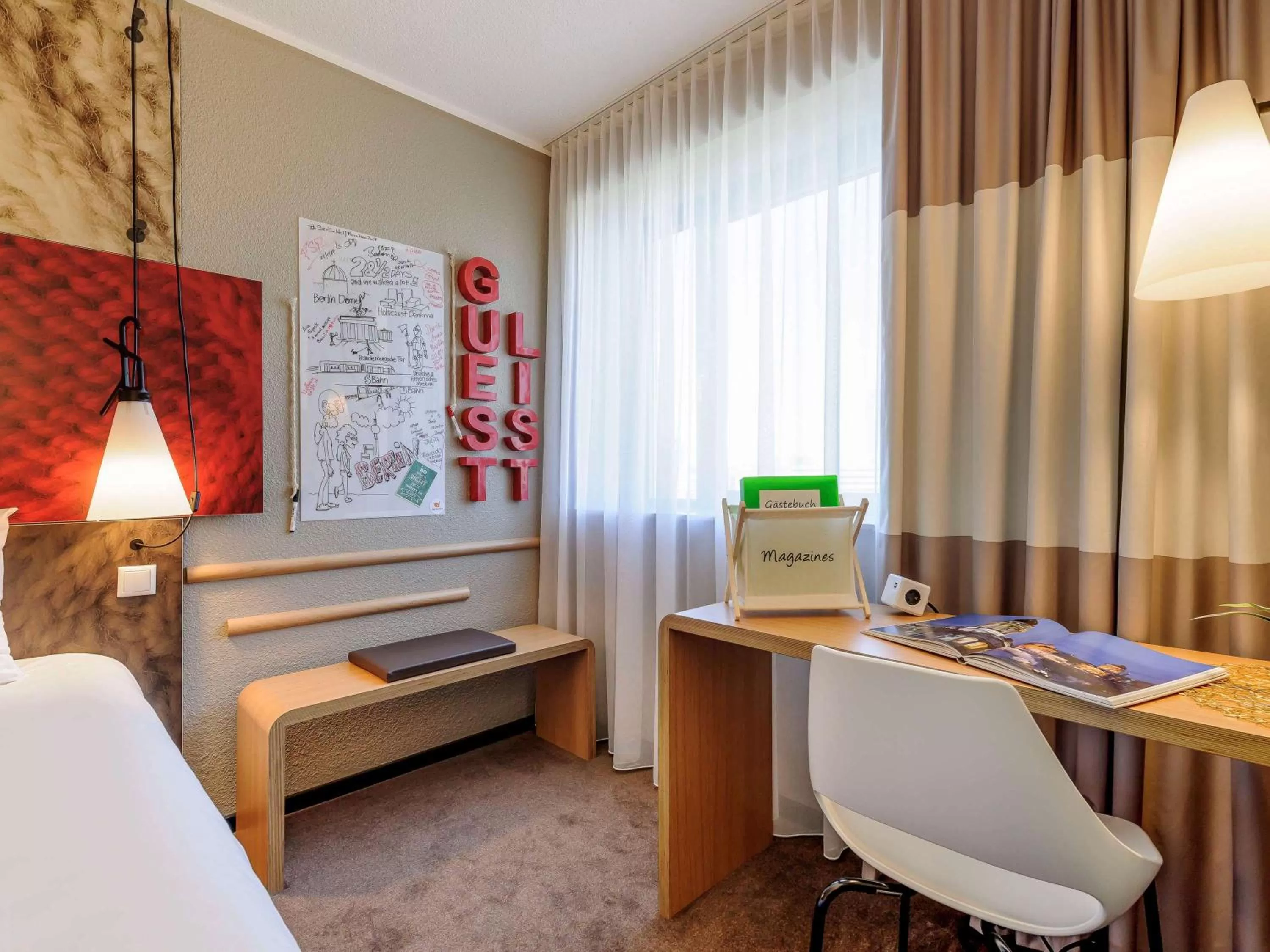 Photo of the whole room in ibis Berlin Mitte