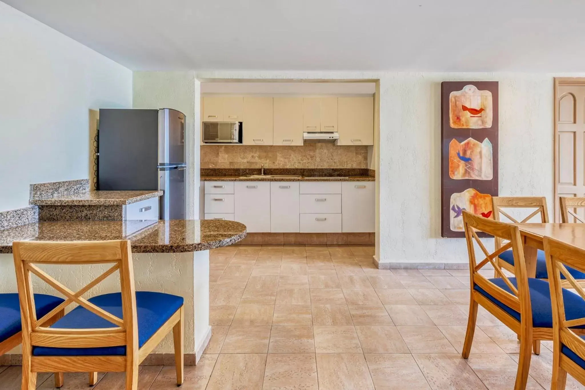 Bedroom, Kitchen/Kitchenette in Fiesta Americana Cancun Villas