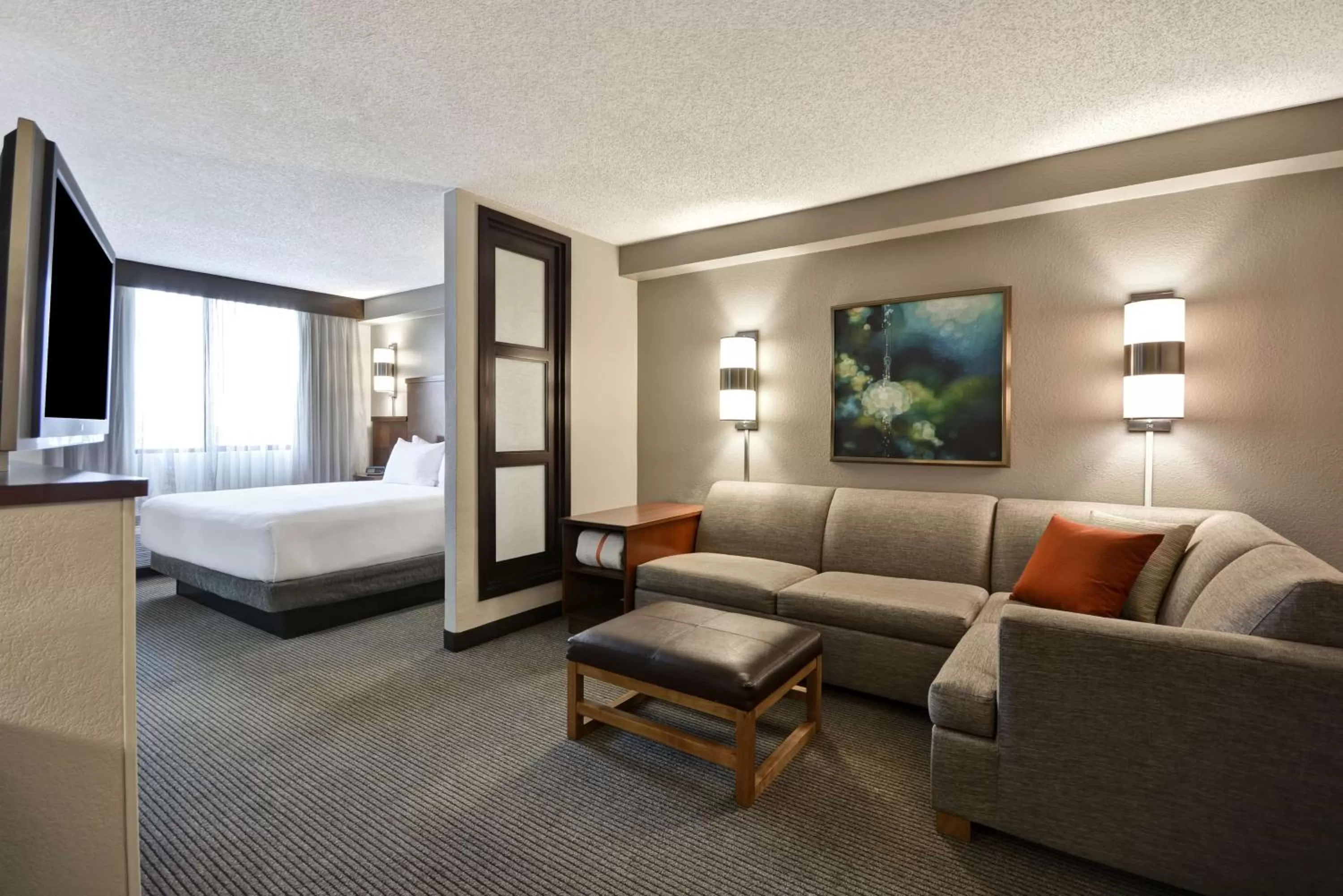 Photo of the whole room, Bed in Hyatt Place Miami Airport-West/Doral
