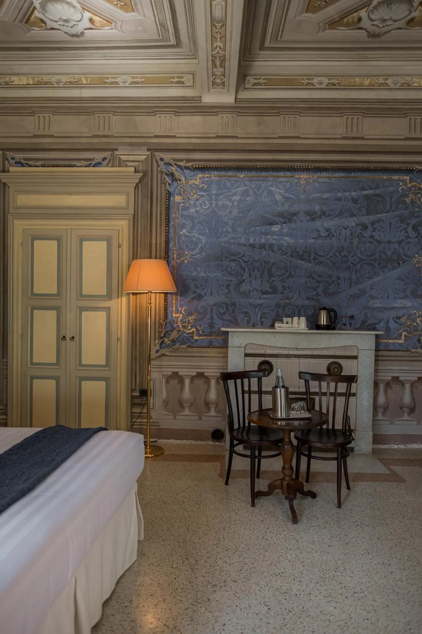 Bed in Albergo Real Castello