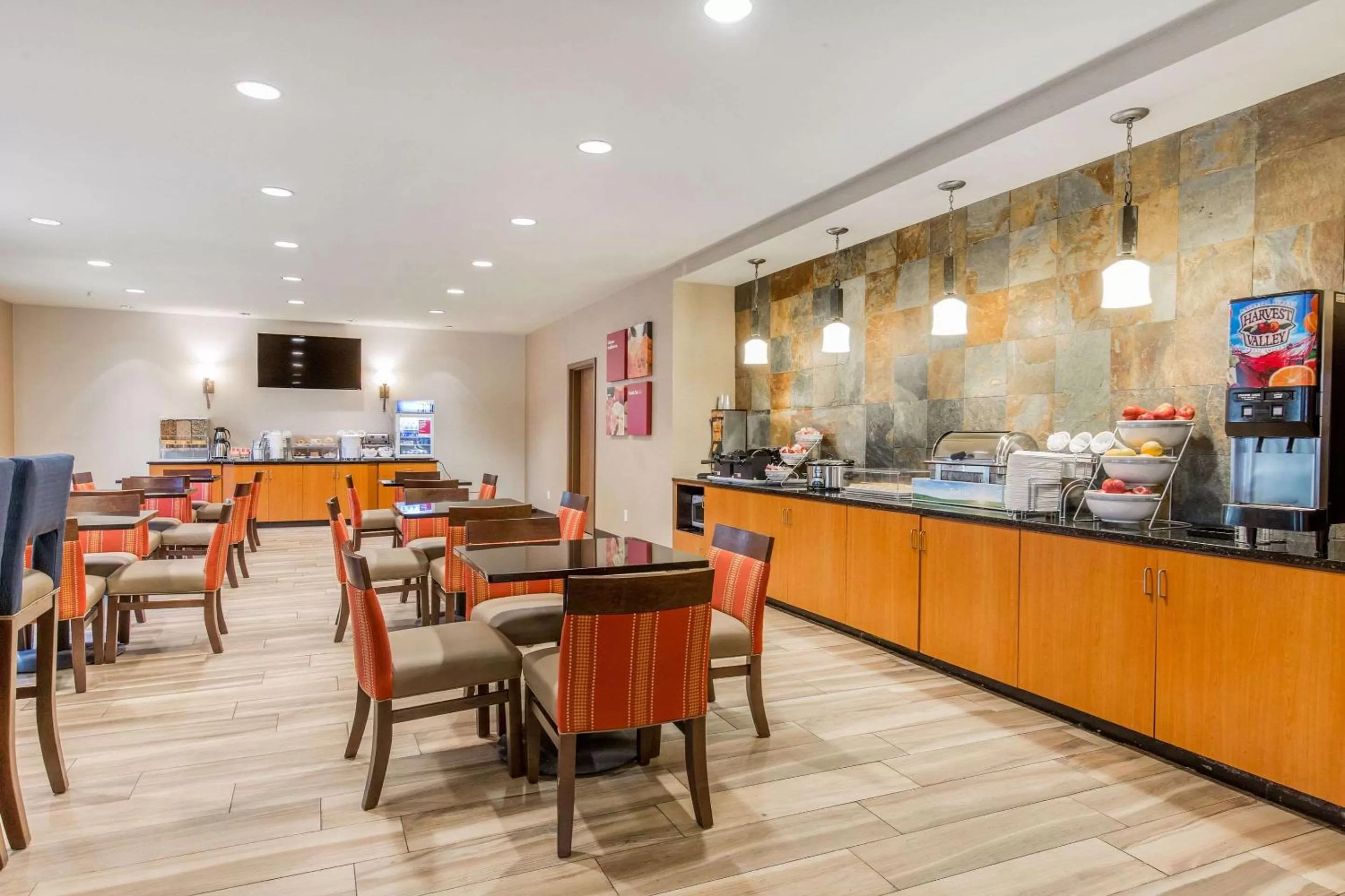 Restaurant/places to eat in Comfort Suites Fairview Heights Saint Louis