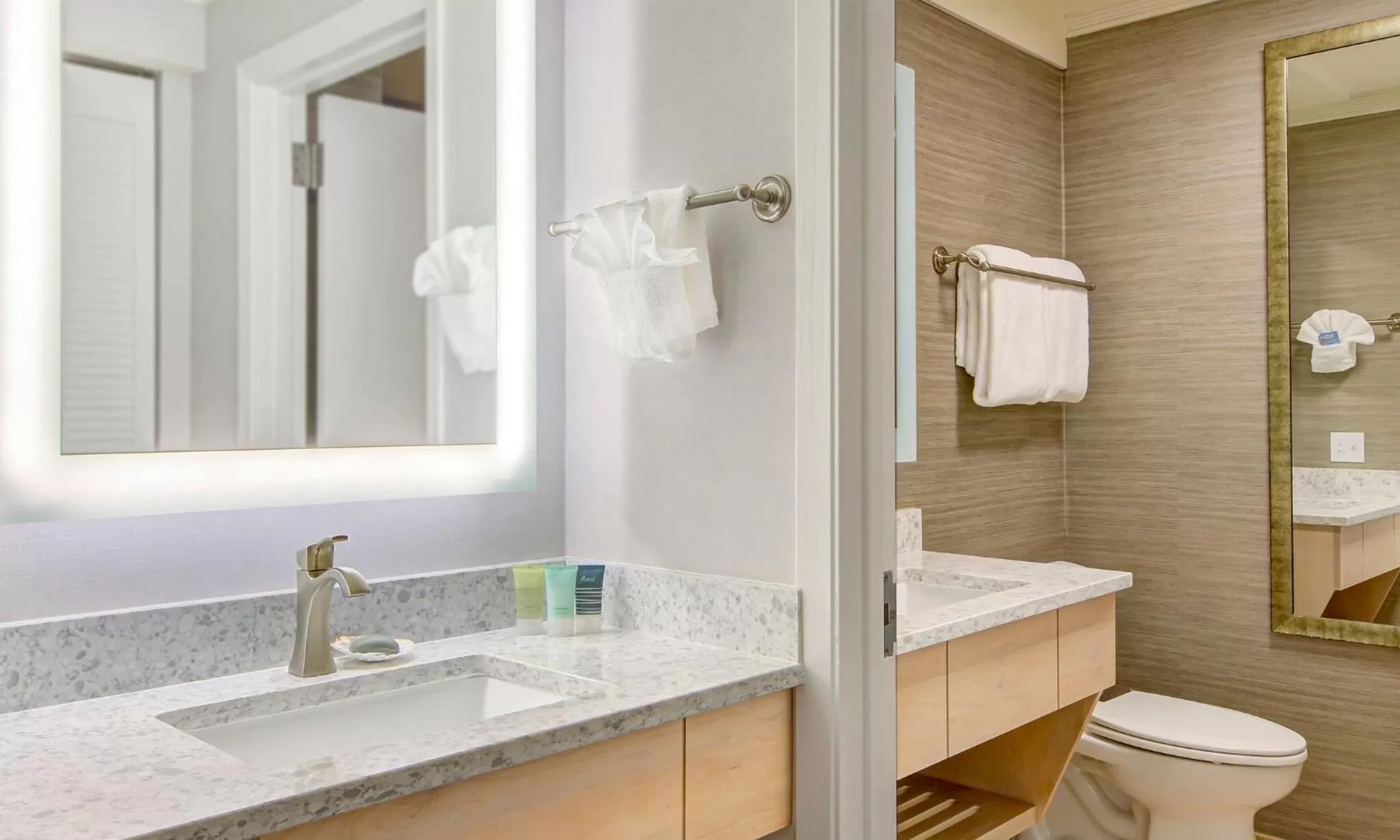 Bathroom in Hallmark Resort - Newport