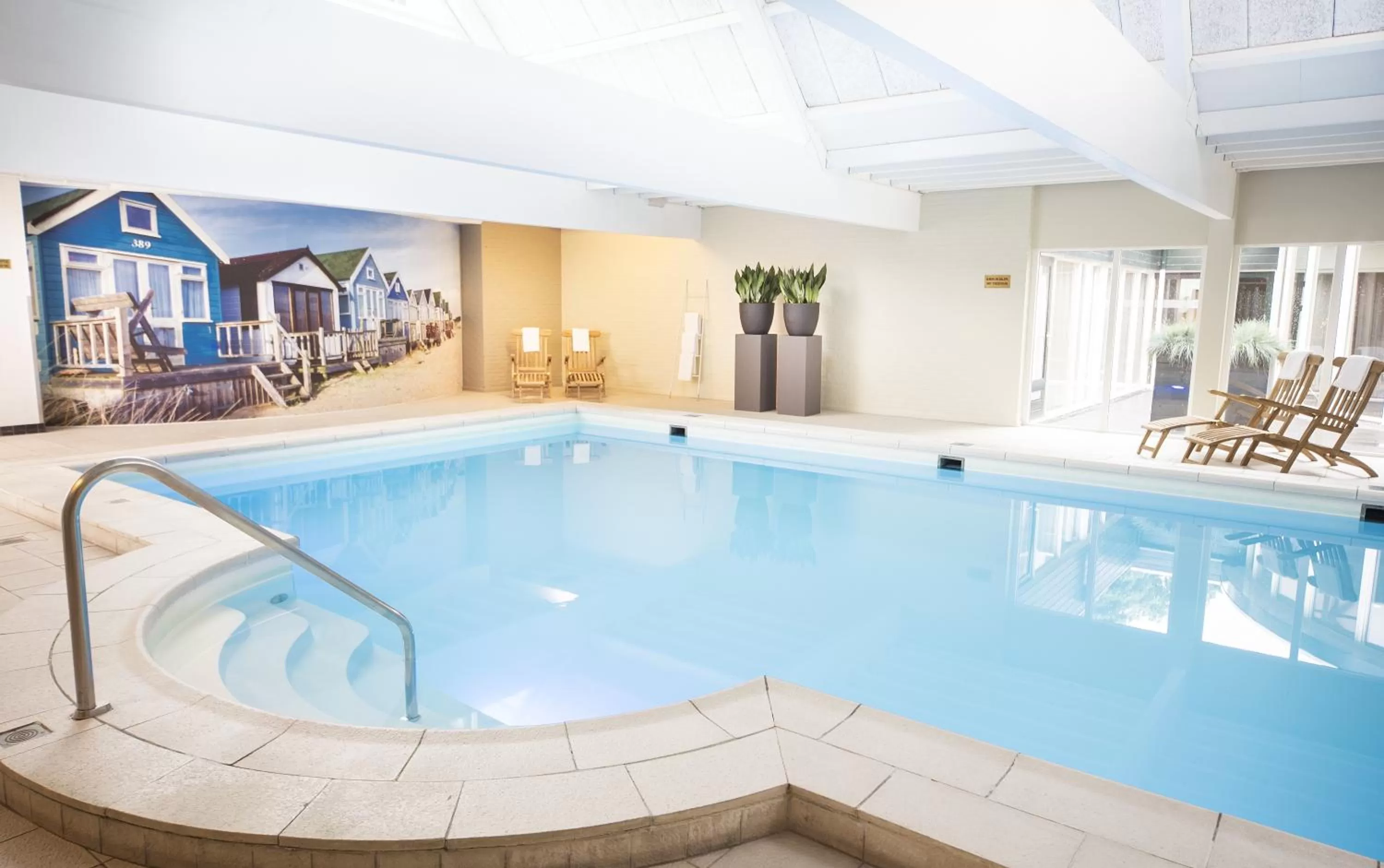 Swimming pool in Hotel De Bilderberg