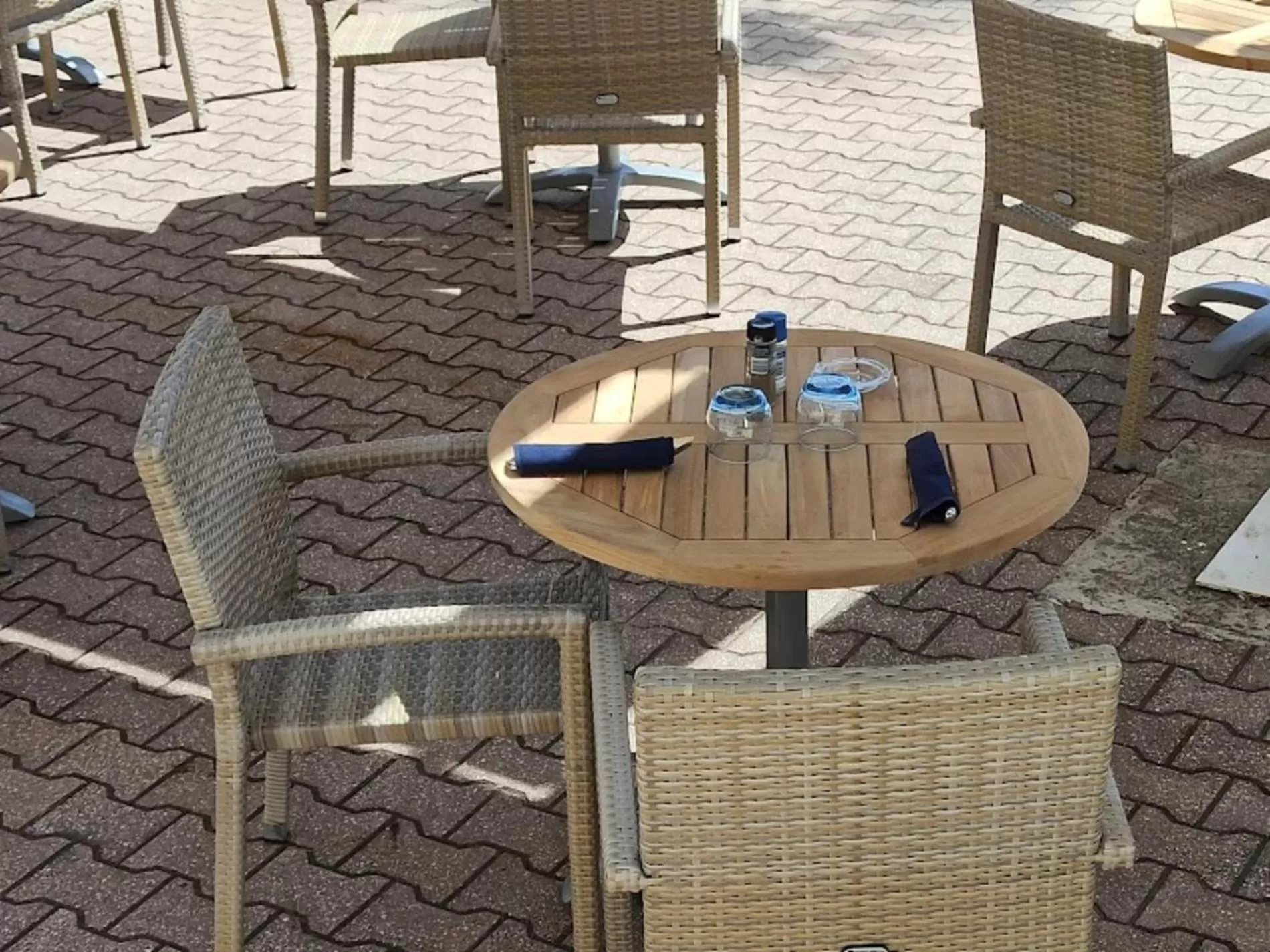 Restaurant/places to eat in Hotel Restaurant Miramar L'orchidée