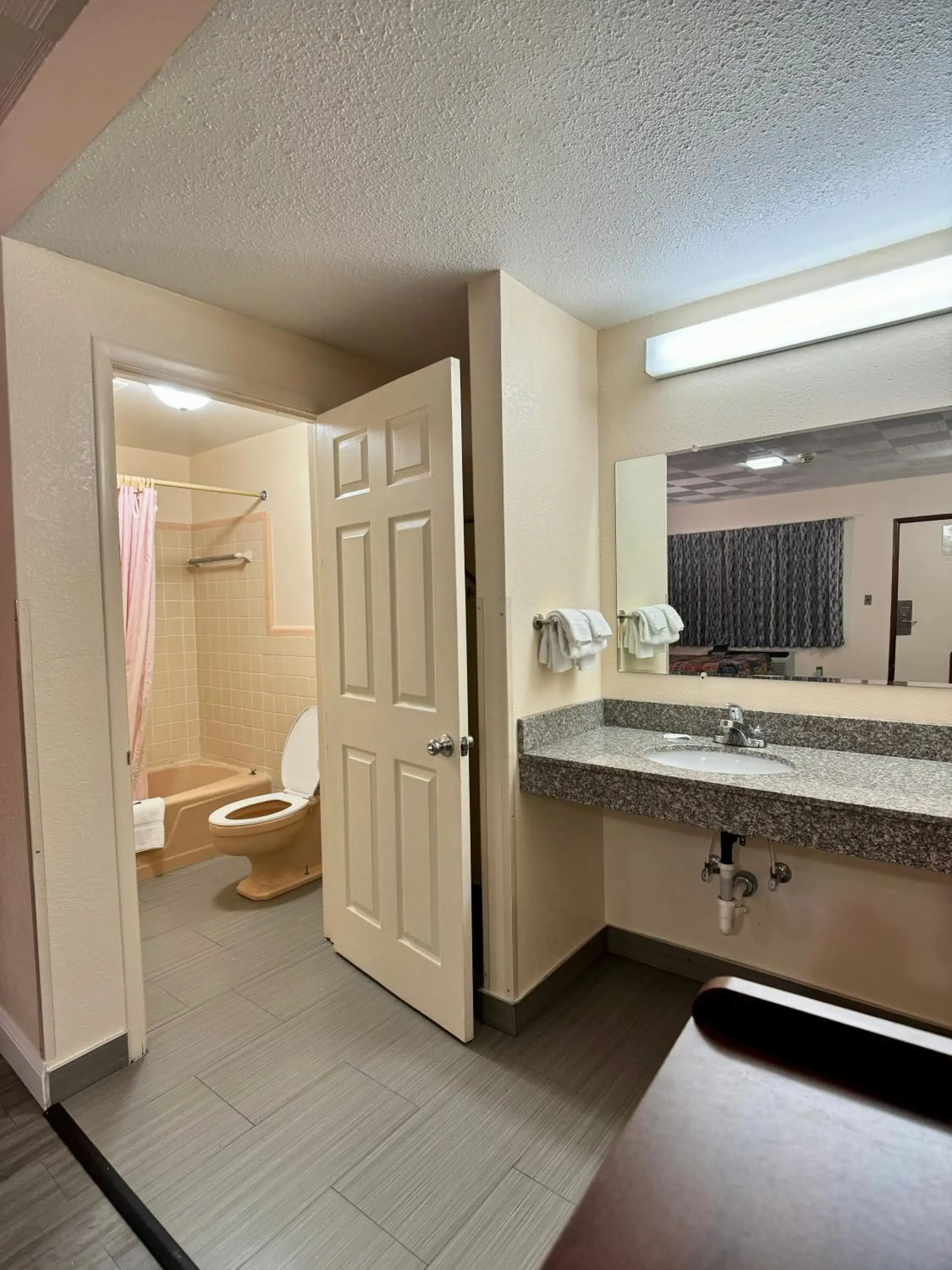Bathroom in Knights Inn Galax