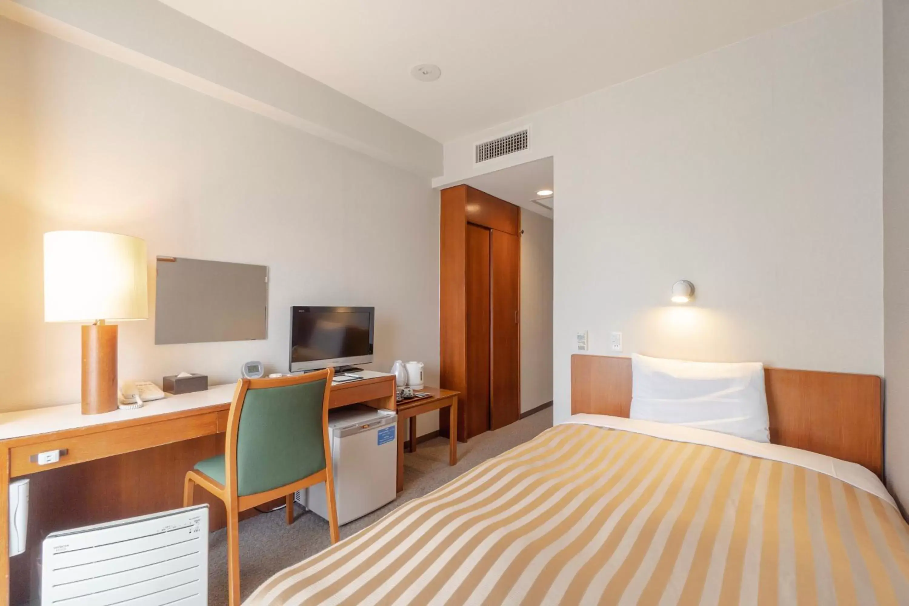 Photo of the whole room, Bed in Hotel Gimmond Kyoto Photo of the whole room, Bed in Hotel Gimmond Kyoto