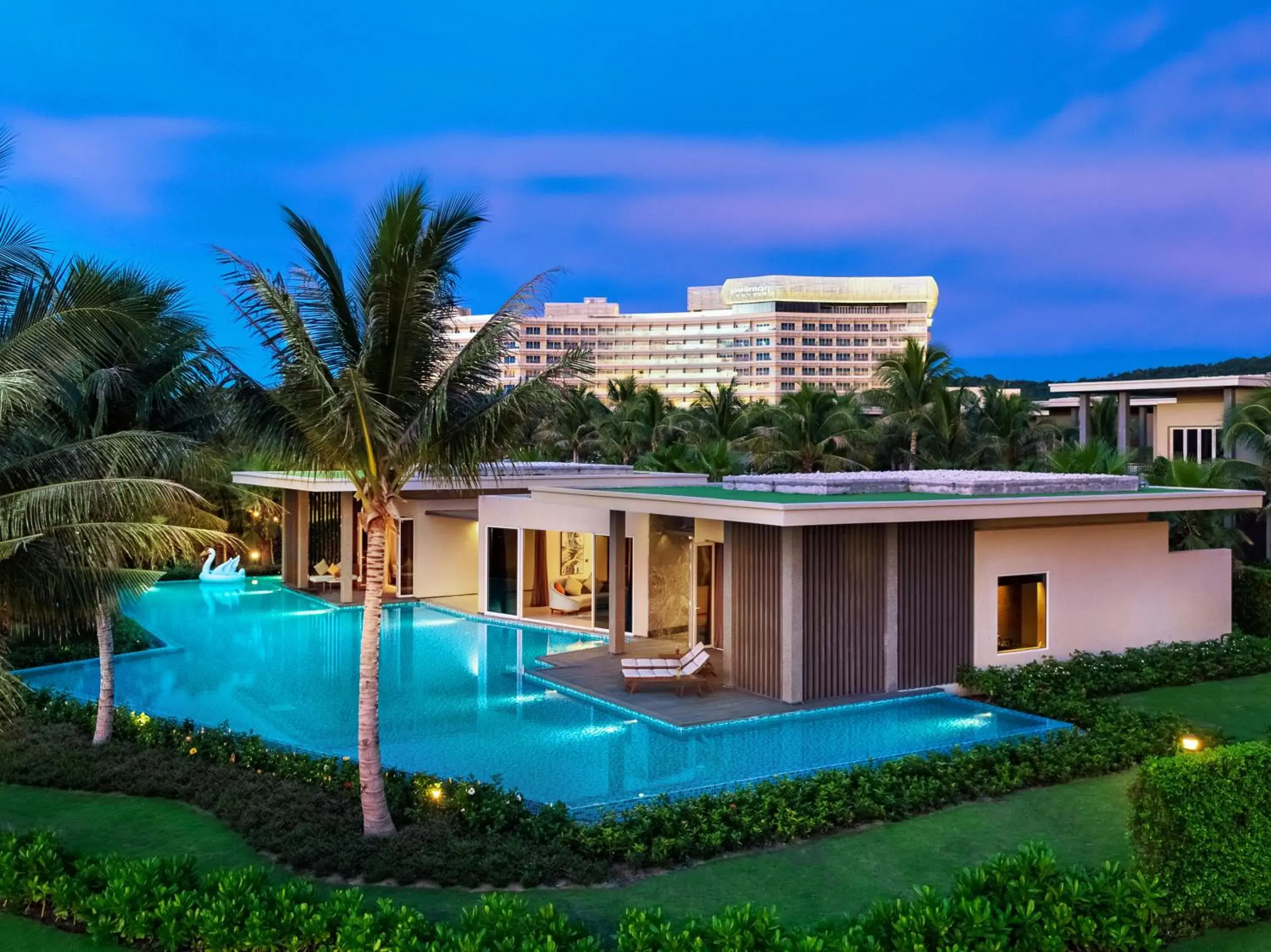 Bathroom, Swimming Pool in Pullman Phu Quoc Beach Resort