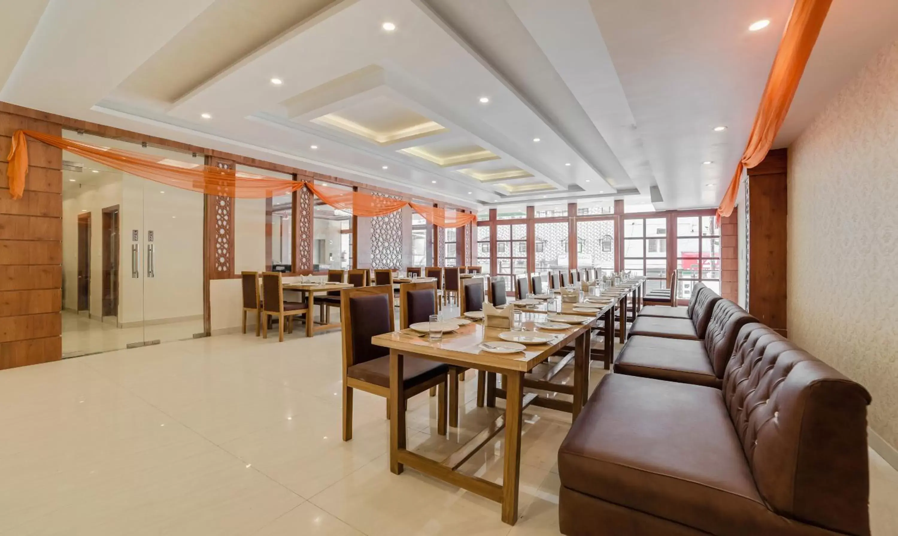 Restaurant/places to eat in Treebo G K Residency Near Dehradun Railway Station Restaurant/places to eat in Treebo G K Residency Near Dehradun Railway Station