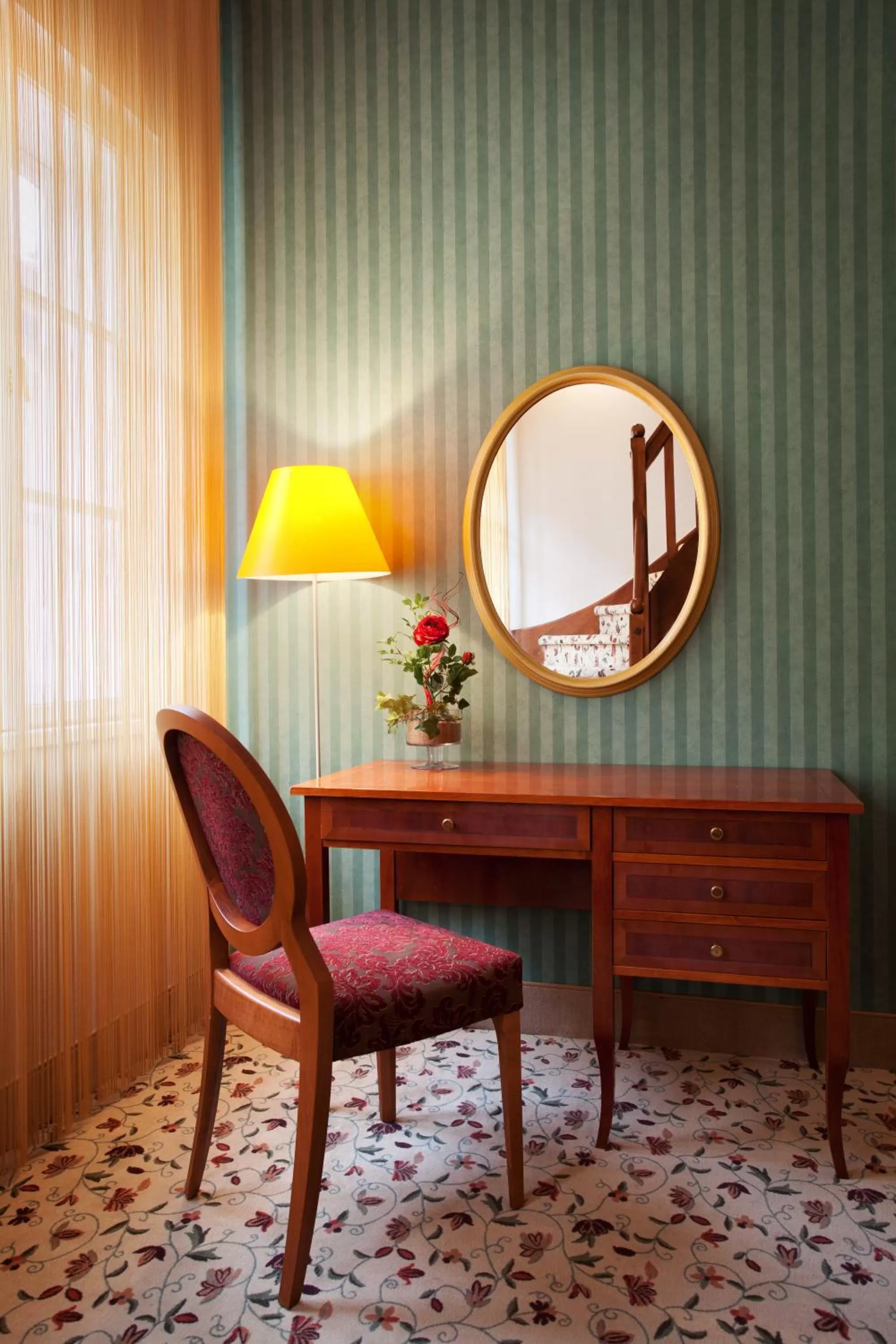 Seating area in Mercure Grand Hotel Biedermeier Wien