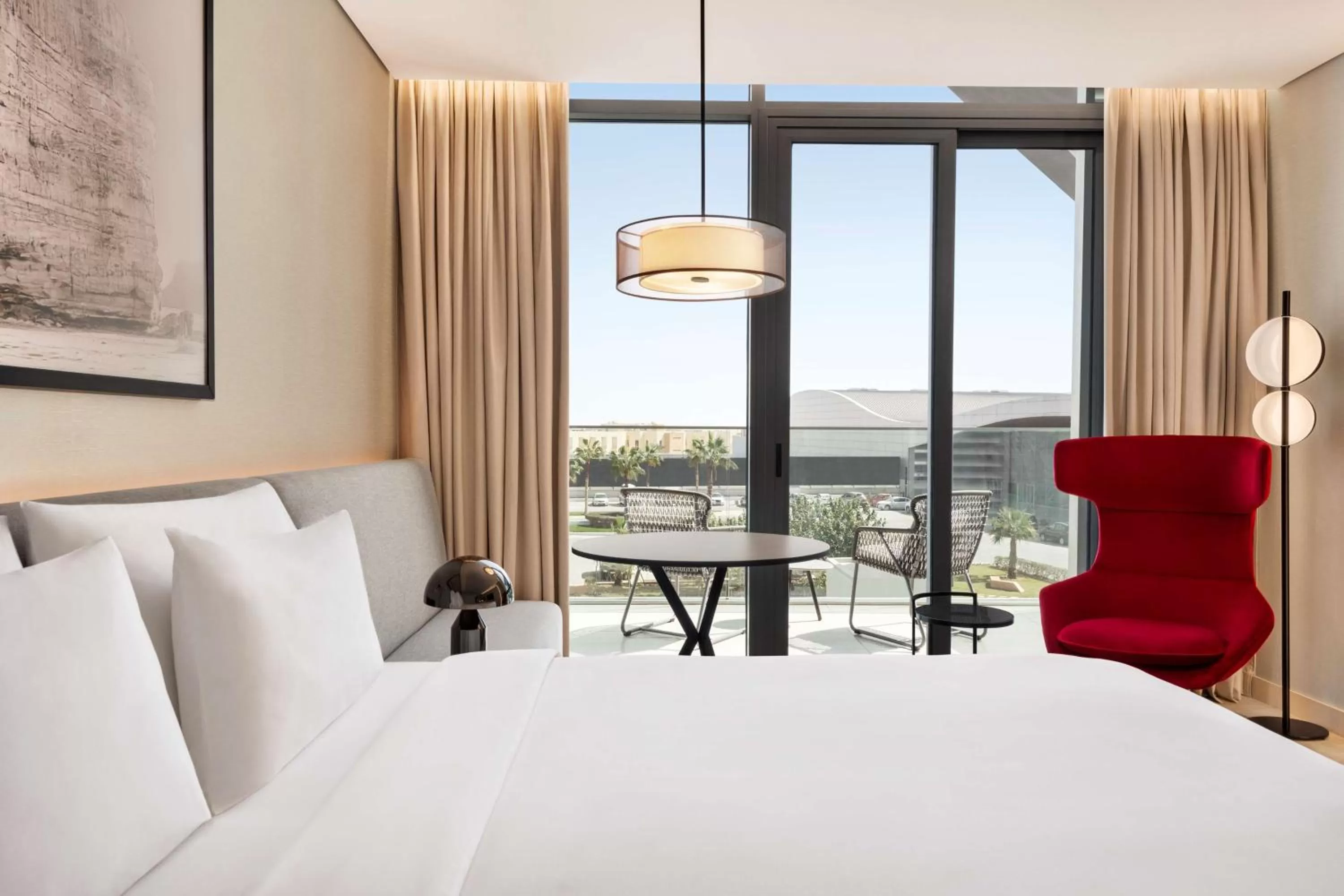 Bedroom, Bed in Radisson Blu Hotel Riyadh Convention and Exhibition Center