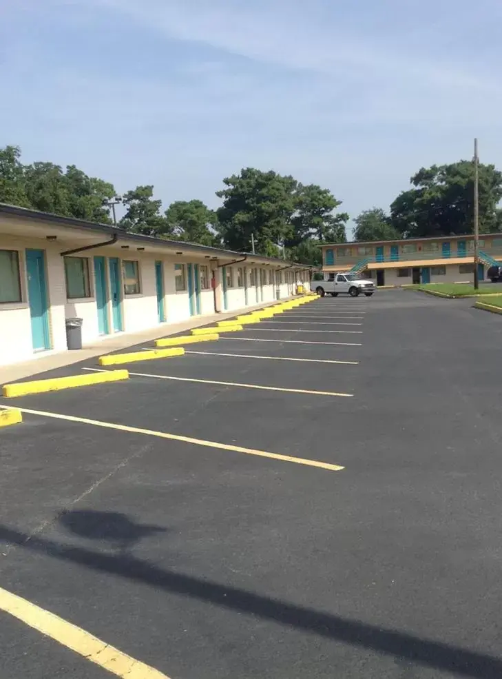 Facade/entrance in New Orleans Inn Facade/entrance in New Orleans Inn