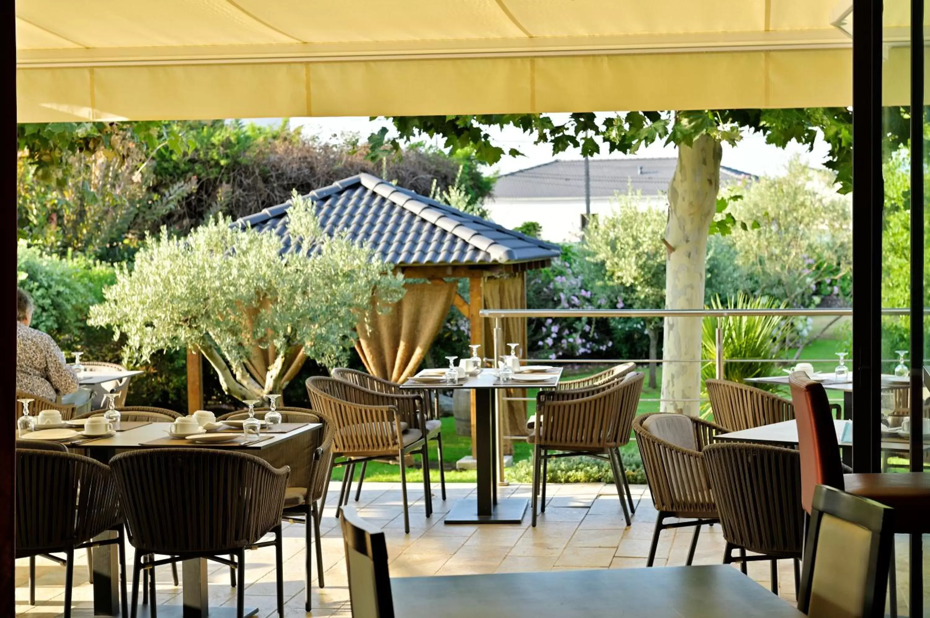 Breakfast, Restaurant/Places to Eat in Hôtel Spa Restaurant La Madrague