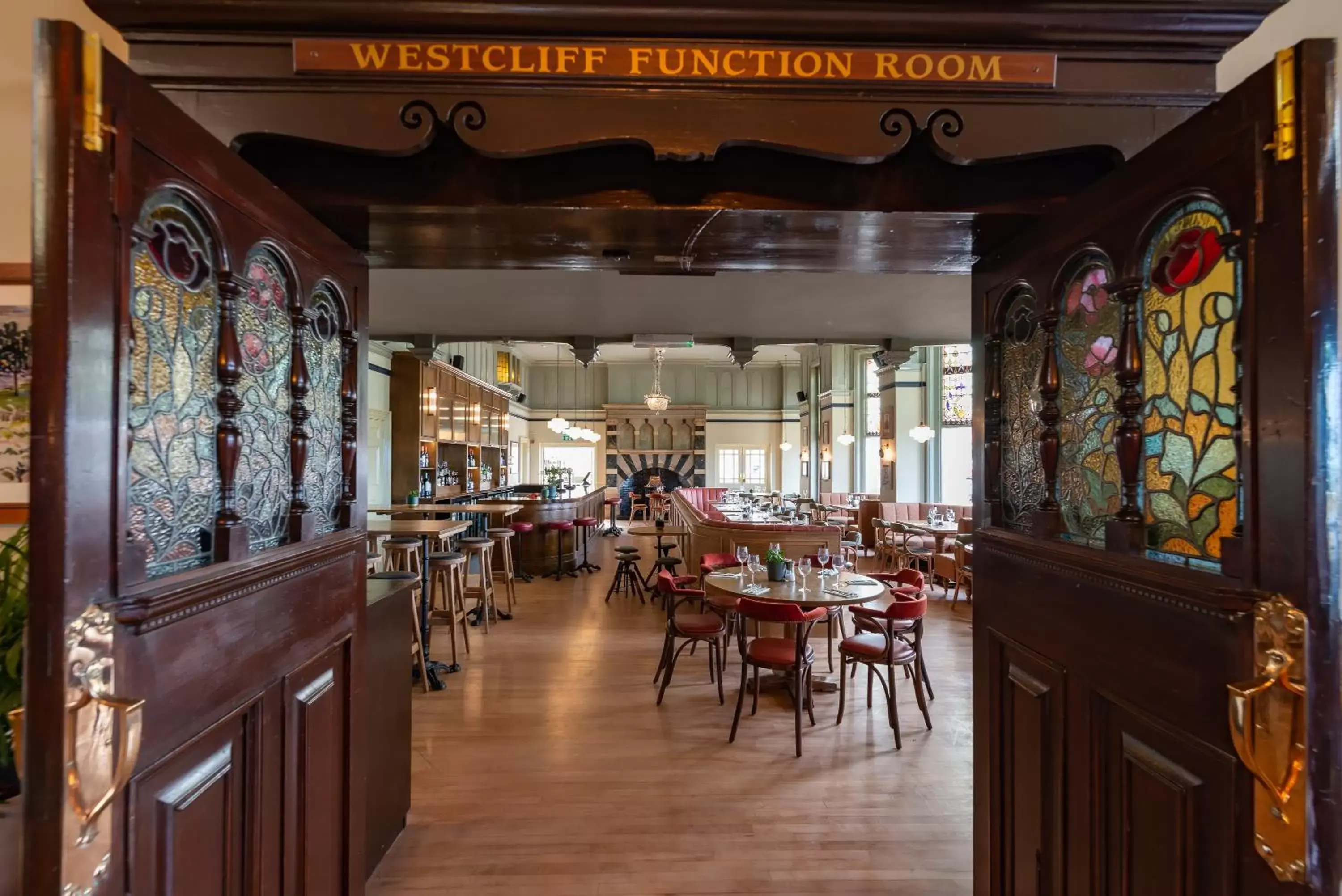 Restaurant/Places to Eat in Cliftonville Hotel