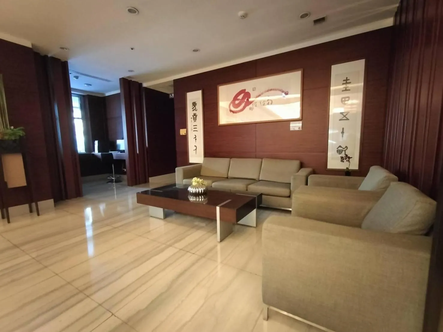 Lobby or reception in Urban Hotel33