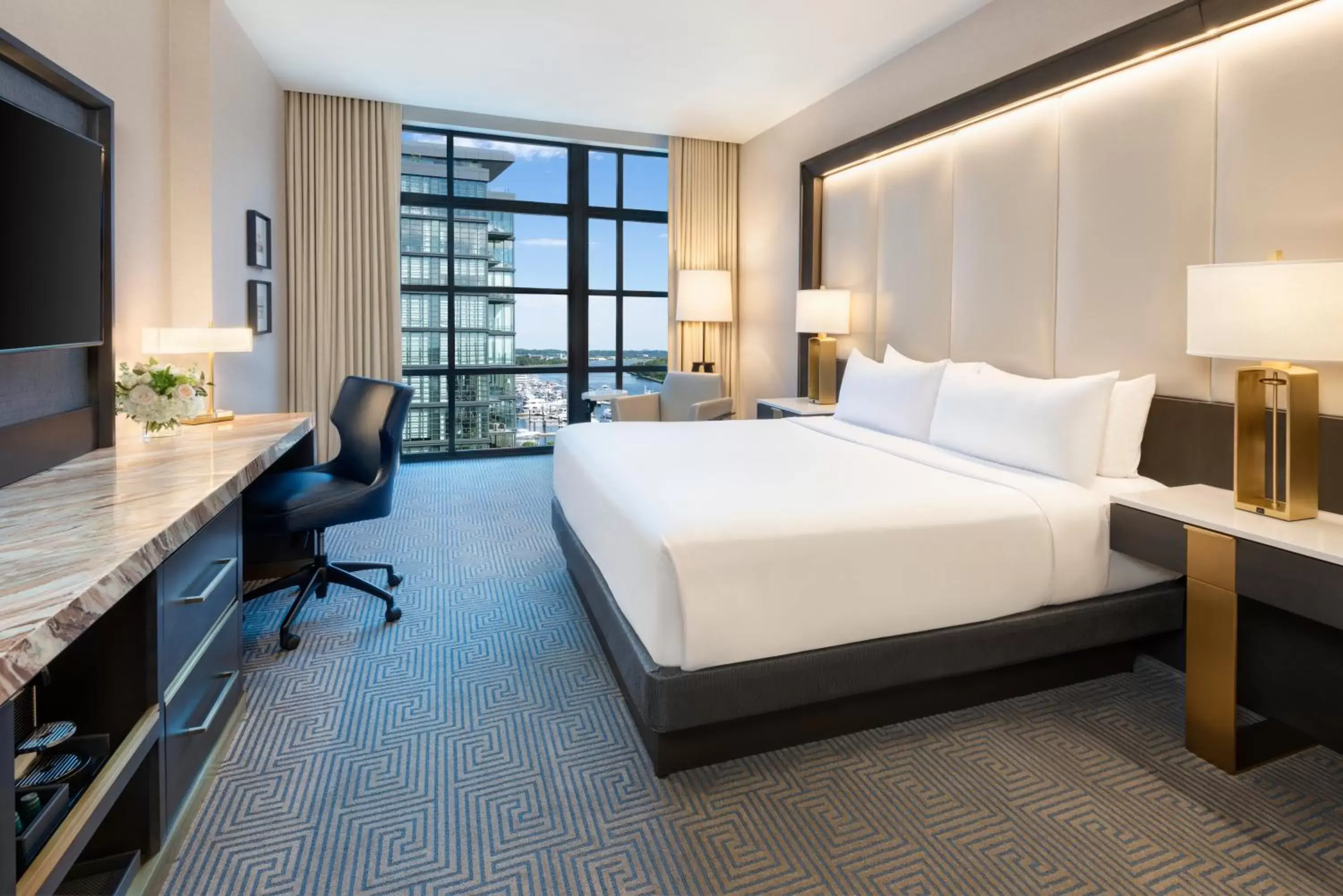 River view, Bed in InterContinental - Washington D.C. - The Wharf by IHG River view, Bed in InterContinental - Washington D.C. - The Wharf by IHG