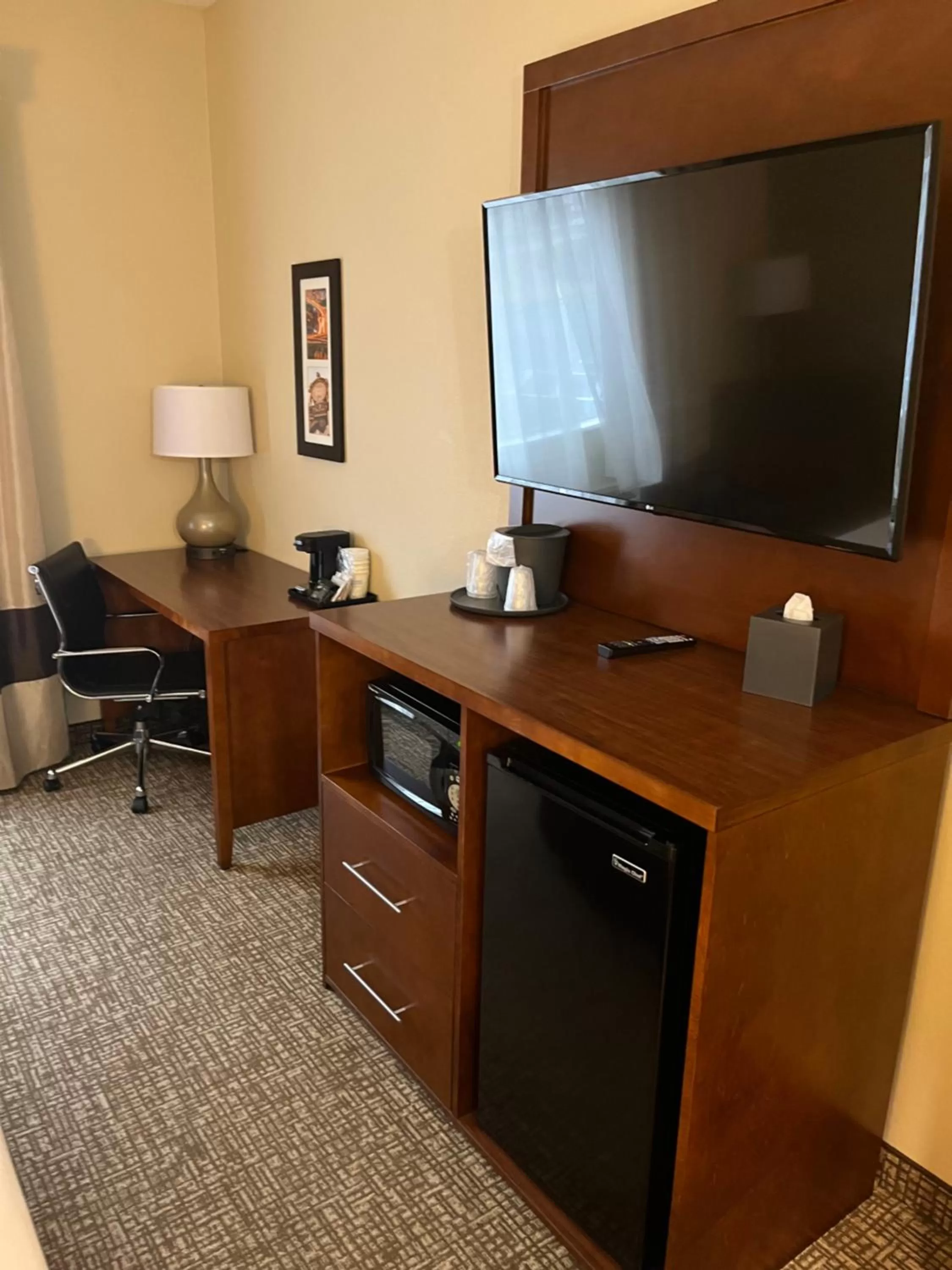 Kitchen or kitchenette in Wingate by Wyndham Pittsburgh West Mifflin