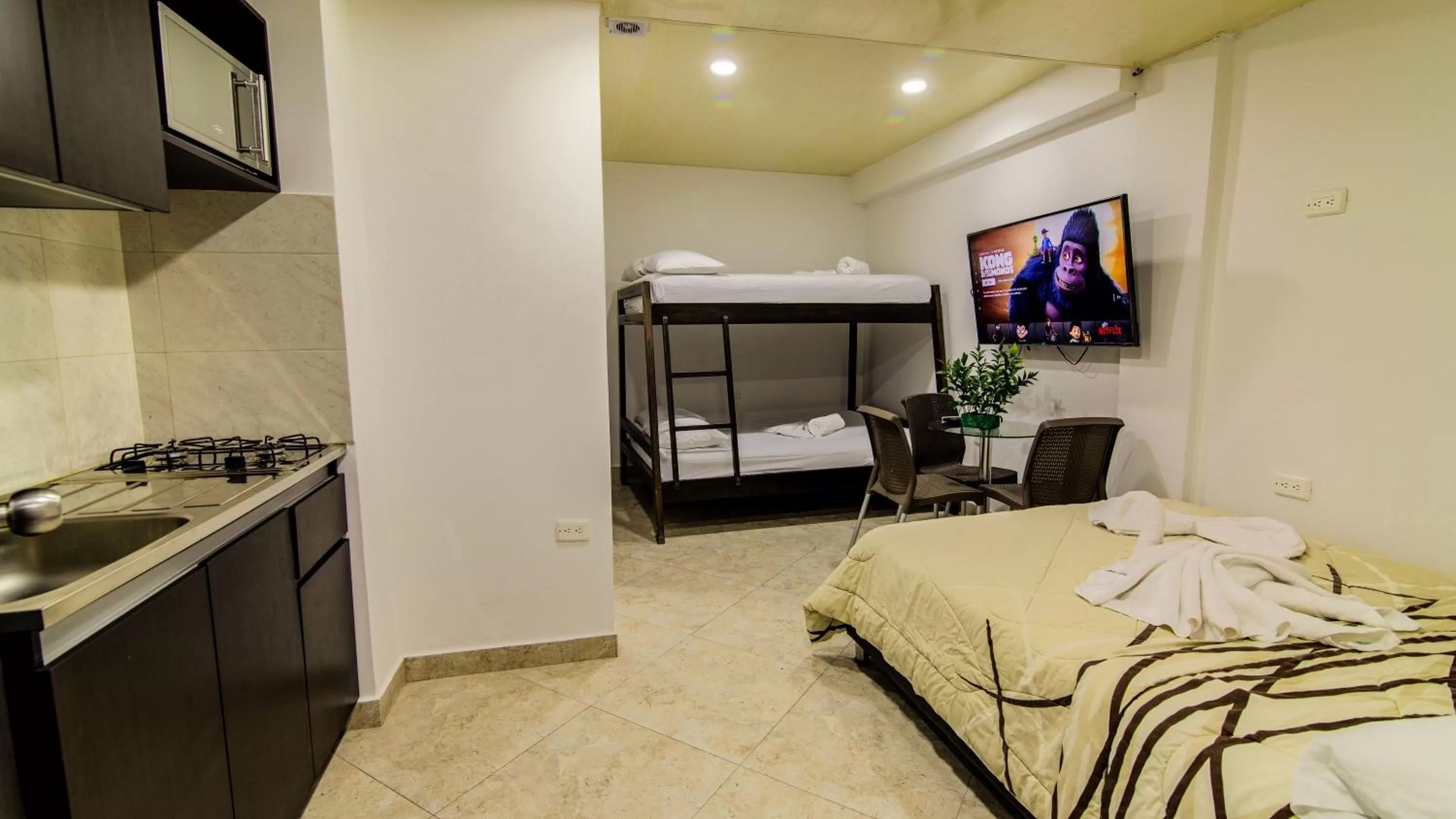 Kitchen or kitchenette, Bed in Hollywood Beach Suite