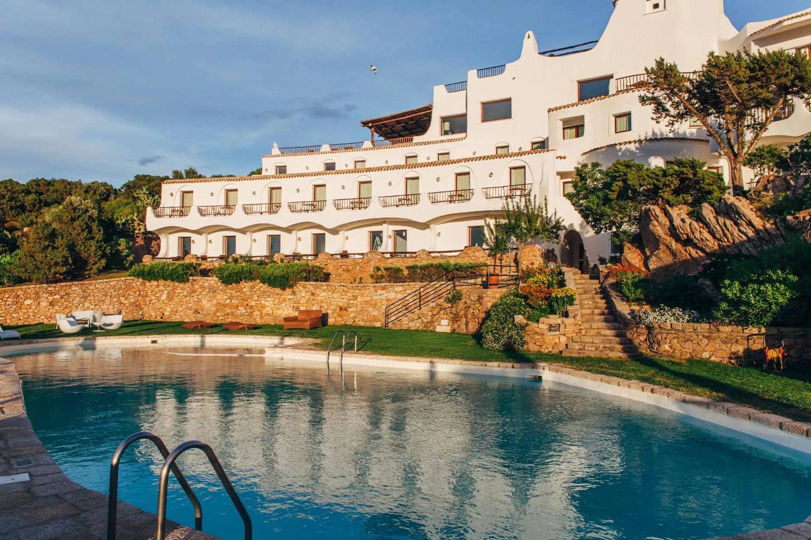 Swimming Pool in Hotel Luci Di La Muntagna