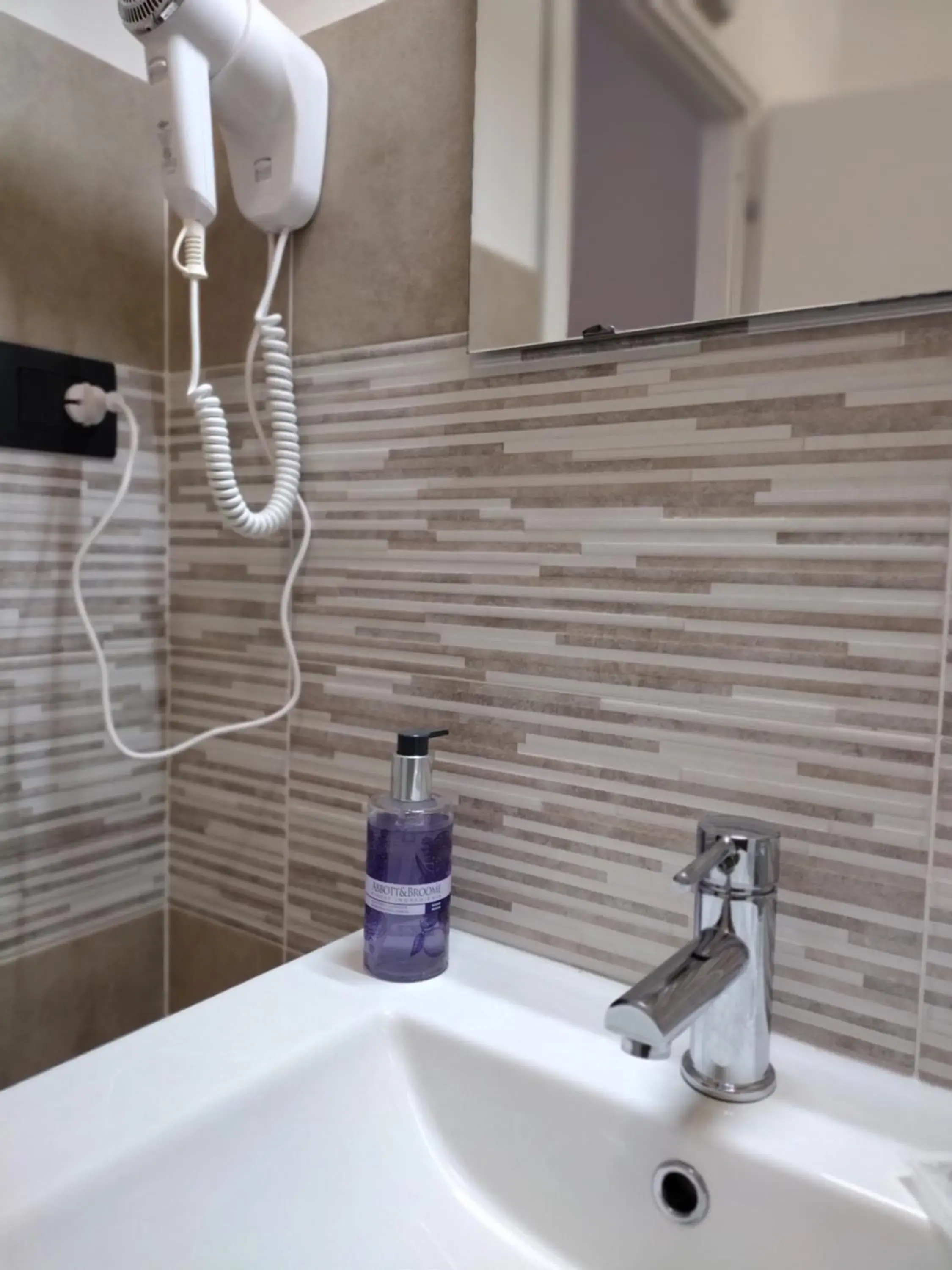 Bathroom in Albergo Guido Reni