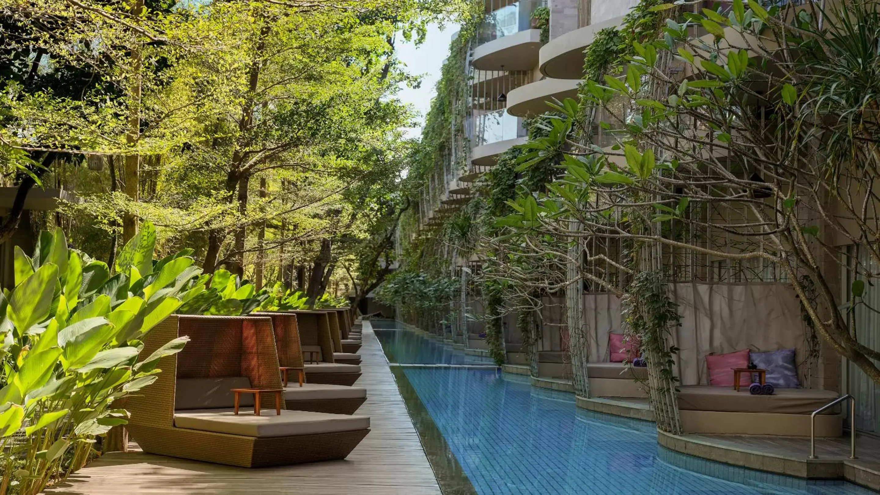 Pool view in Maya Sanur Resort & Spa Pool view in Maya Sanur Resort & Spa