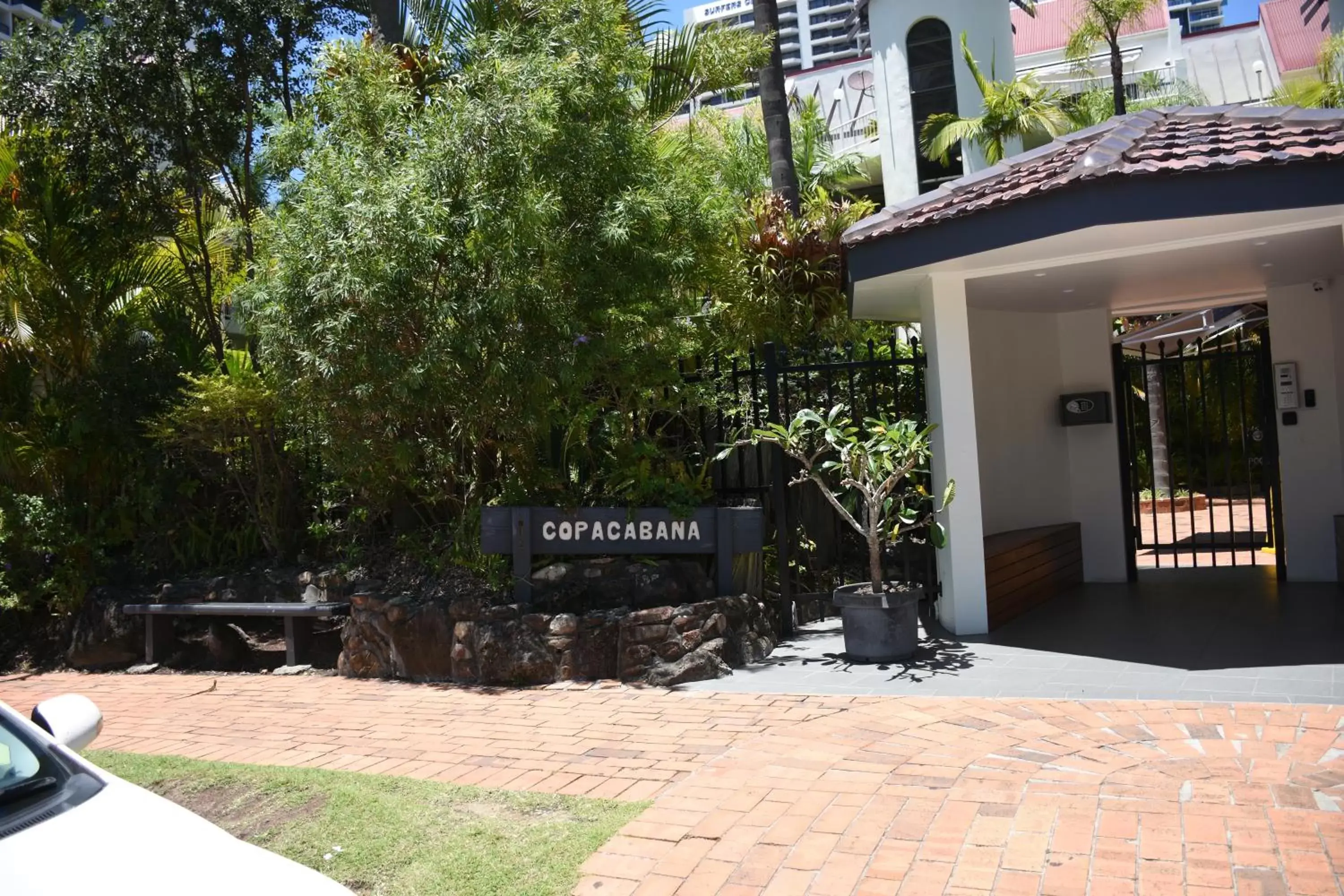 Property Building in Copacabana Apartments