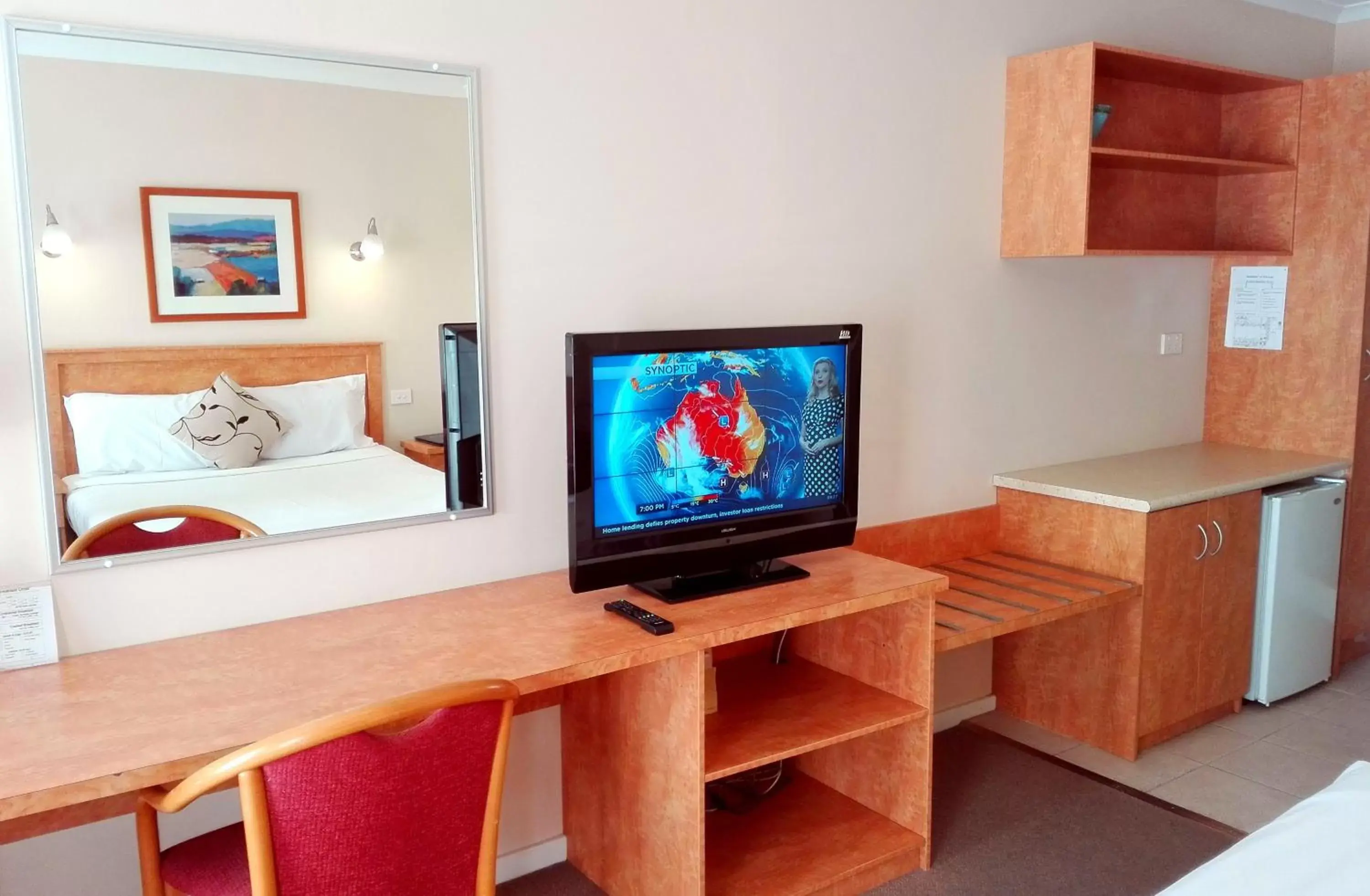 TV and multimedia, TV/Entertainment Center in Glen Inn