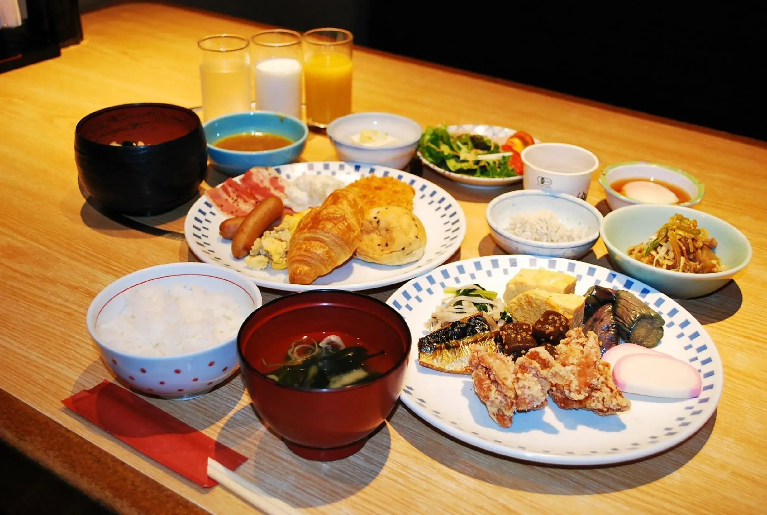 Buffet breakfast in Ginza Grand Hotel