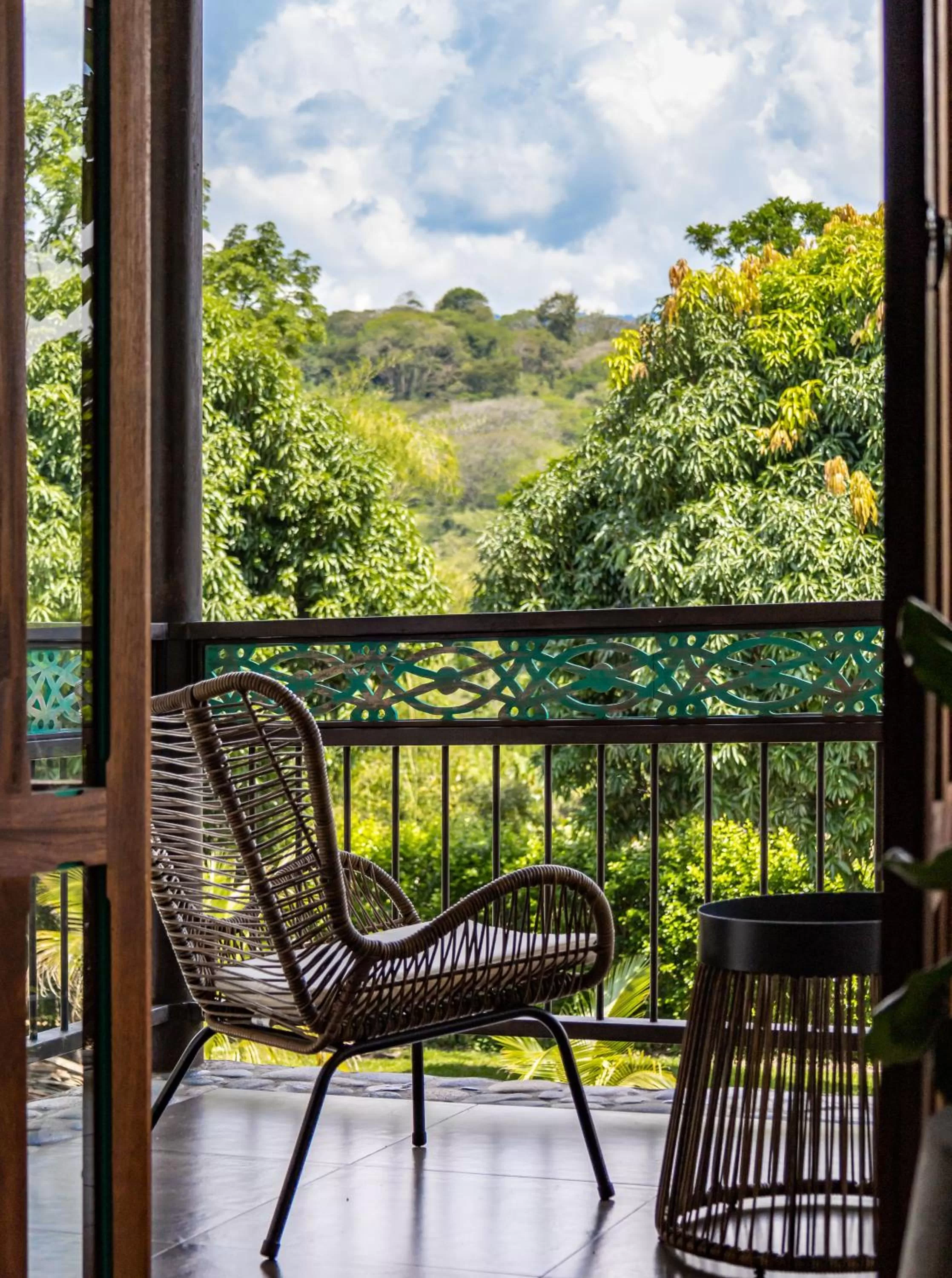Balcony/Terrace in Casa Jacaranda Hotel Boutique -Cauca Viejo- Mayores de 14 años